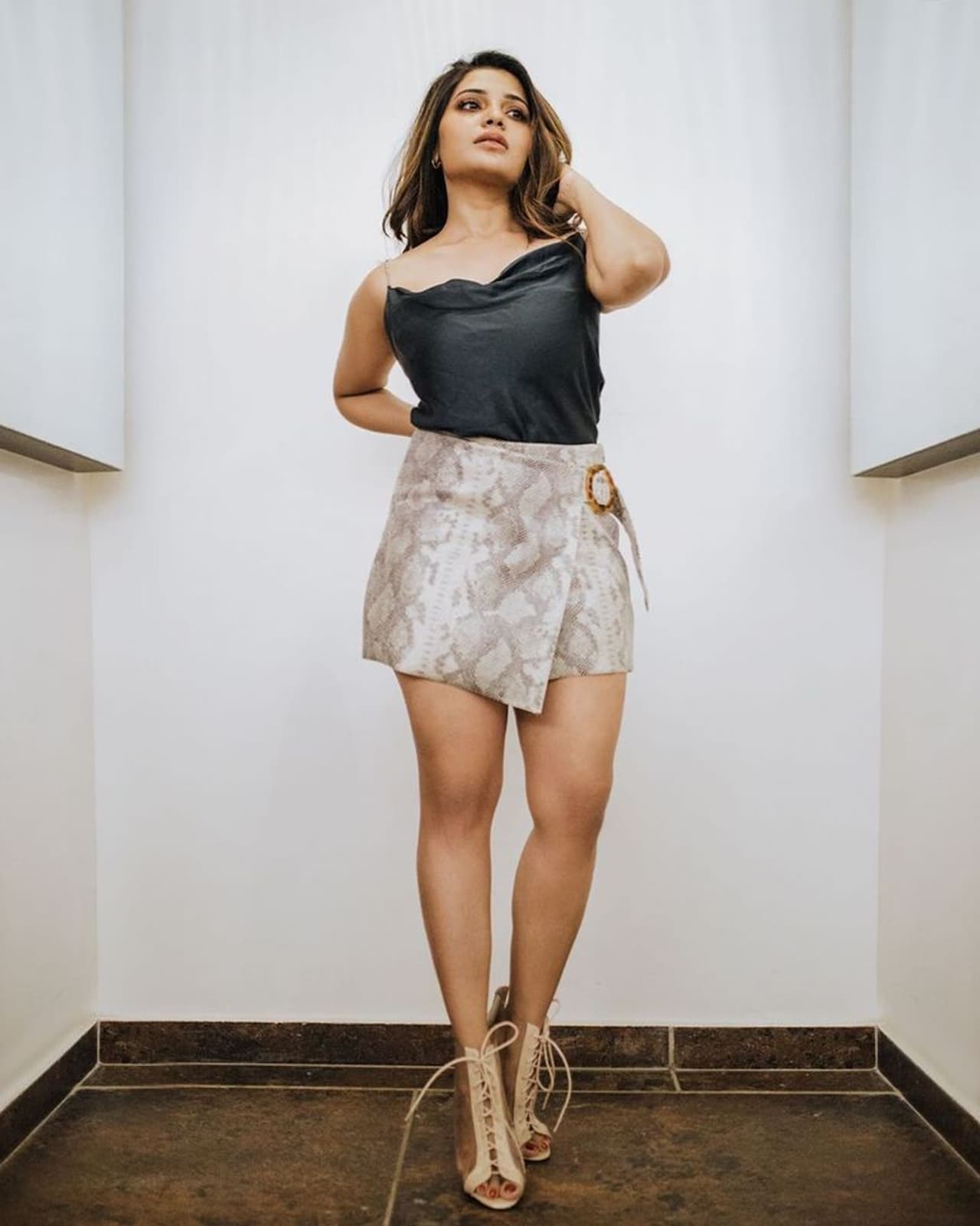 (Courtesy:Instagram)అచ్చు సమంతలాగే కనిపిస్తున్న ఈమె పేరు ఆత్మిక.