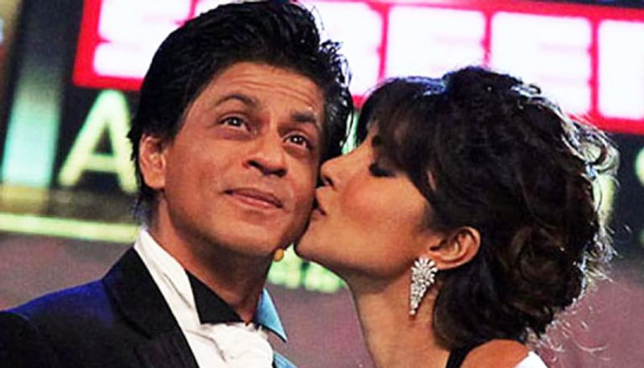 <p>We found a rare video from the Miss India archives where Shah Rukh Khan asked Priyanka Chopra a question that made her bag the title. As there is no new celebrity moment happening these days due to lockdown, we end up digging into the past.</p>