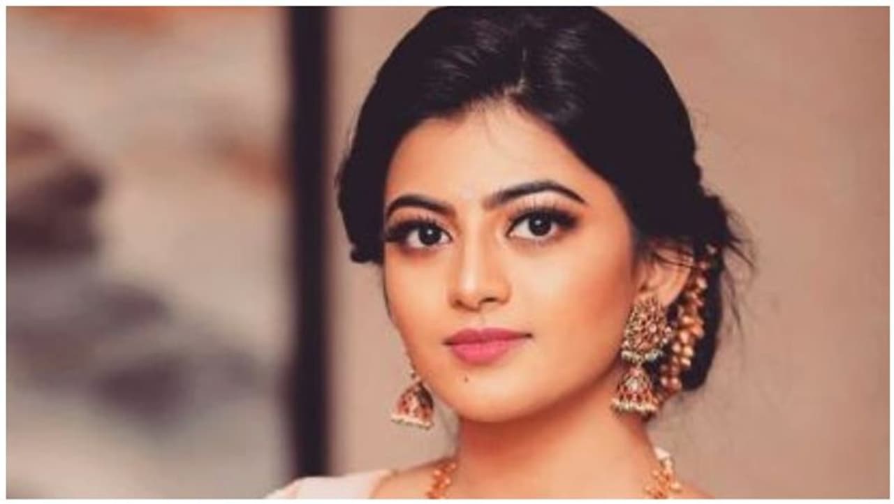 <p>இயக்குனர் பிரபுசாலமன் இயக்கத்தில் கடந்த 2014 ஆம் ஆண்டு வெளியான திரைப்படம் ’கயல்’.</p> <p>இயக்குனர் பிரபுசாலமன் இயக்கத்தில் கடந்த 2014 ஆம் ஆண்டு வெளியான திரைப்படம் ’கயல்’.</p>