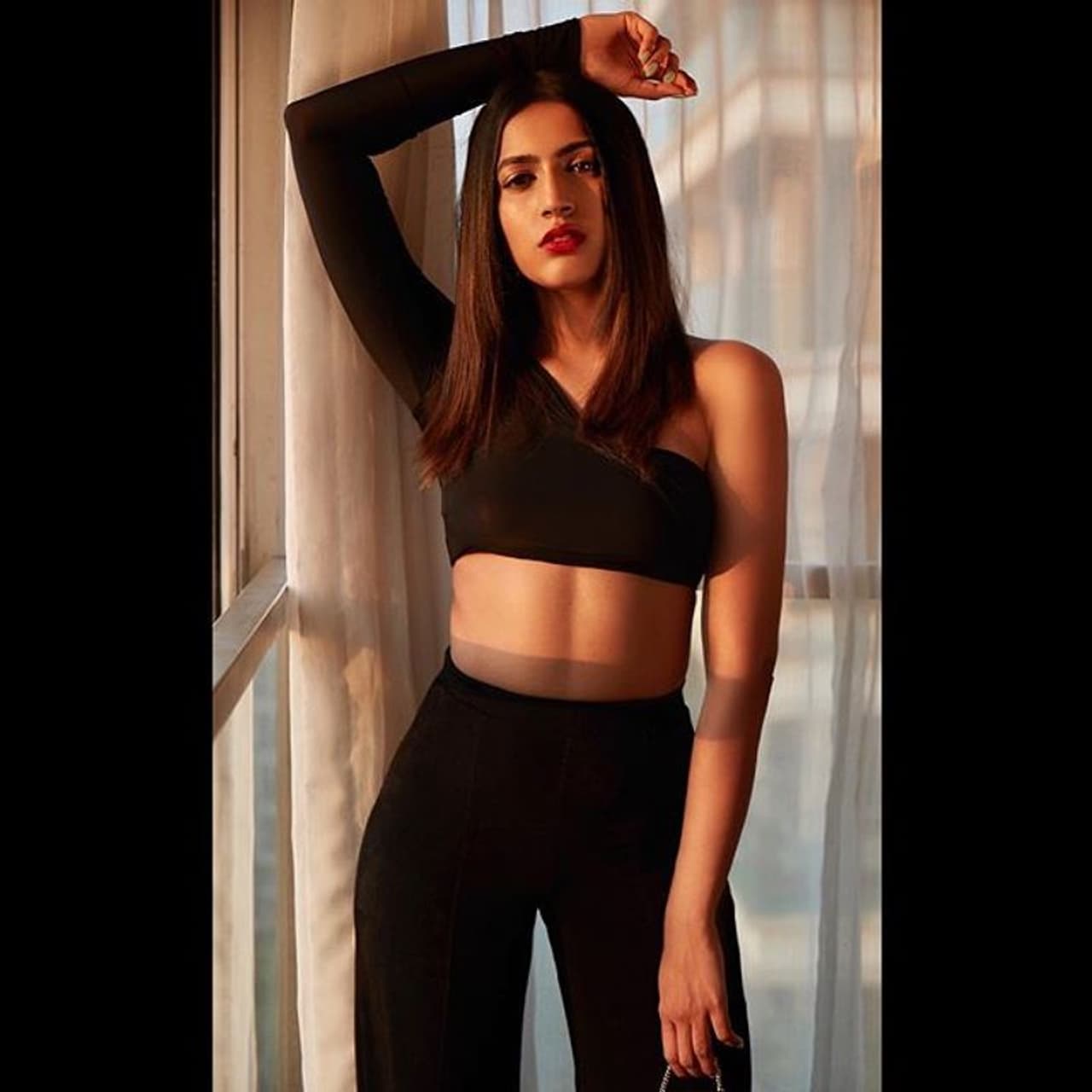 (Courtesy__Instagram) సినిమా ఇండస్ట్రీలో వారసత్వంతో ఎంట్రీ ఇచ్చే నటీమణులు చాలా తక్కువగా ఉంటుంది. (Courtesy__Instagram) సినిమా ఇండస్ట్రీలో వారసత్వంతో ఎంట్రీ ఇచ్చే నటీమణులు చాలా తక్కువగా ఉంటుంది.