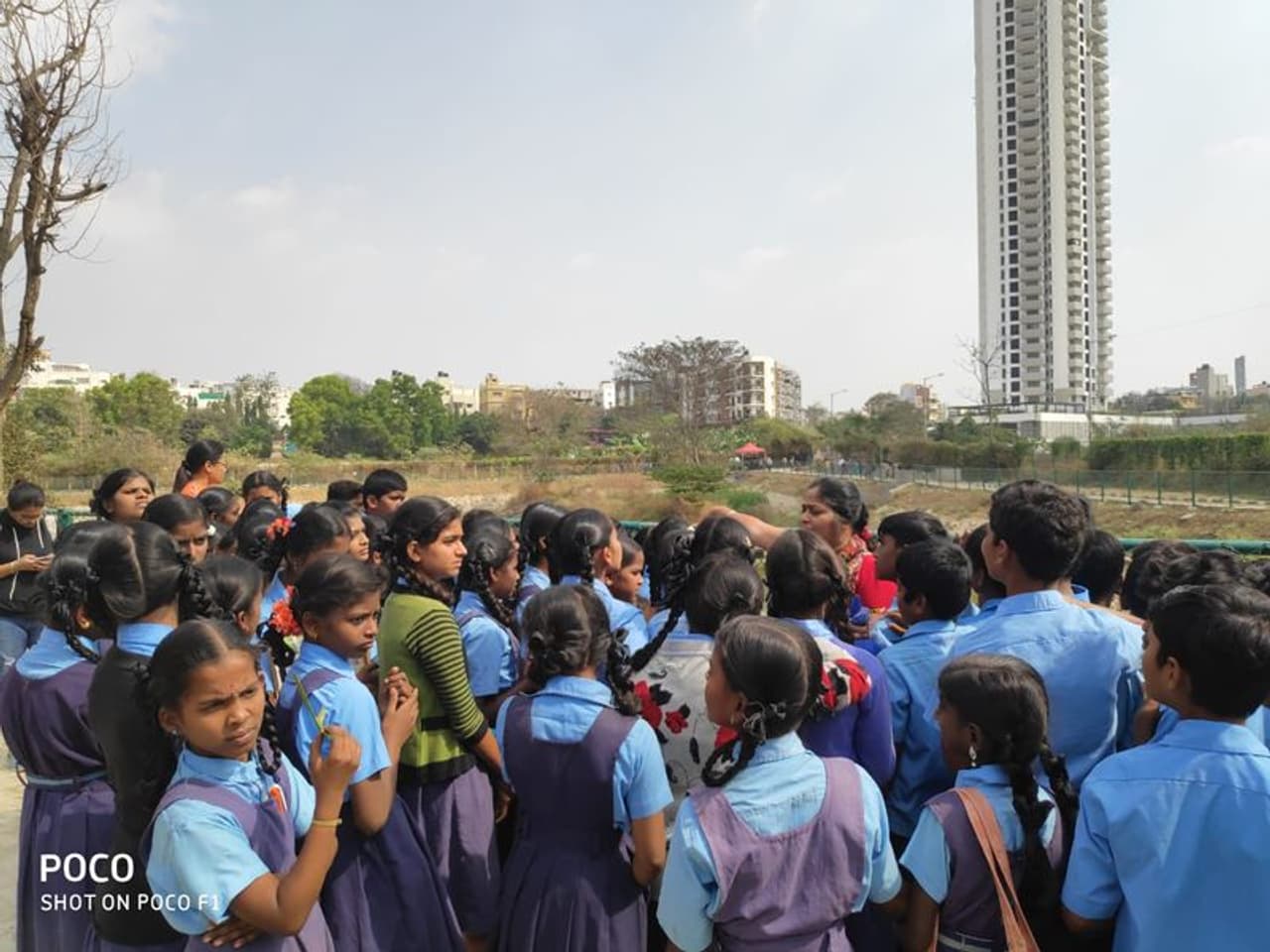 ಶಾಲಾ ಕಾಲೇಜು ಮಕ್ಕಳನ್ನು ಕೆರೆ ಆವರಣಕ್ಕೆ ಕರೆಸಿ ಅದರ ಇತಿಹಾಸದ ಕುರಿತು ಅರಿವು ಮೂಡಿಸಿ ಆಹ್ಲಾದಕರ ಚಟುವಟಿಕೆಗಳನ್ನು ನಡೆಸುವ ಮಕ್ಕಳ ಕೆರೆ ಹಬ್ಬವನ್ನು ನಮ್ಮ ಬೆಂಗಳೂರು ಪ್ರತಿಷ್ಠಾನ ಹಮ್ಮಿಕೊಂಡಿದೆ. ಶಾಲಾ ಕಾಲೇಜು ಮಕ್ಕಳನ್ನು ಕೆರೆ ಆವರಣಕ್ಕೆ ಕರೆಸಿ ಅದರ ಇತಿಹಾಸದ ಕುರಿತು ಅರಿವು ಮೂಡಿಸಿ ಆಹ್ಲಾದಕರ ಚಟುವಟಿಕೆಗಳನ್ನು ನಡೆಸುವ ಮಕ್ಕಳ ಕೆರೆ ಹಬ್ಬವನ್ನು ನಮ್ಮ ಬೆಂಗಳೂರು ಪ್ರತಿಷ್ಠಾನ ಹಮ್ಮಿಕೊಂಡಿದೆ.
