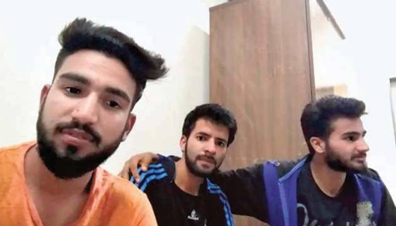 Aamir Mohiuddin Wani, Basit Asif Sofi and Talib Majeed Three Kashmir students who marked the first anniversary of Pulwama attack by singing pro Pak slogans were booked under sedition laws by Karnataka Police. Aamir Mohiuddin Wani is a third year student, while Basit Asif Sofi and Talib Majeed are second semester students, who have chosen to study civil engineering. Aamir Mohiuddin Wani, Basit Asif Sofi and Talib Majeed Three Kashmir students who marked the first anniversary of Pulwama attack by singing pro Pak slogans were booked under sedition laws by Karnataka Police. Aamir Mohiuddin Wani is a third year student, while Basit Asif Sofi and Talib Majeed are second semester students, who have chosen to study civil engineering.