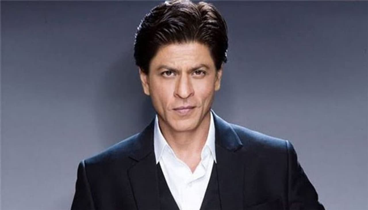 Shah Rukh Khan: SRK’s issues with the US immigration officials is a known phenomenon as the superstar has been detained three times 2009, 2012 and 2016 in the US. Shah Rukh Khan had even taken to social media in 2016 to share his disappointment when he was detained at the Los Angeles International airport. He wrote, "I fully understand & respect security with the way the world is, but to be detained at US immigration every damn time really really sucks." Shah Rukh Khan: SRK’s issues with the US immigration officials is a known phenomenon as the superstar has been detained three times 2009, 2012 and 2016 in the US. Shah Rukh Khan had even taken to social media in 2016 to share his disappointment when he was detained at the Los Angeles International airport. He wrote, "I fully understand & respect security with the way the world is, but to be detained at US immigration every damn time really really sucks."