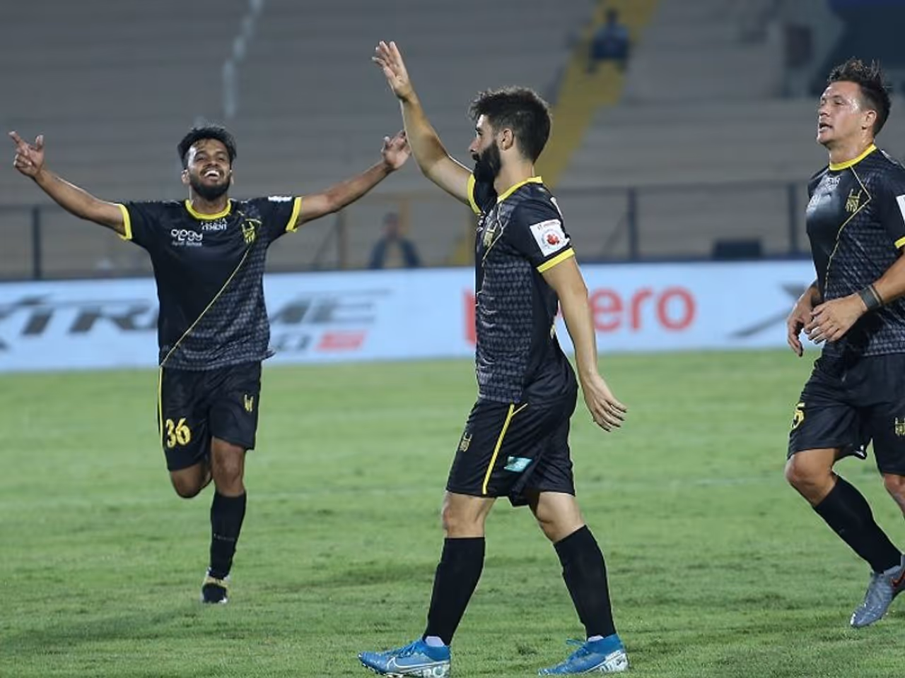 <p>Hyderabad FC put up a surprisingly lacklustre&nbsp;performance to be held goalless by Jamshedpur FC in the Indian Super League 2020 21, at the Tilak Maidan in Goa, on Sunday. The win compelled Hyderabad to stay on fourth, while Jamshedpur has risen to the eighth spot.</p>