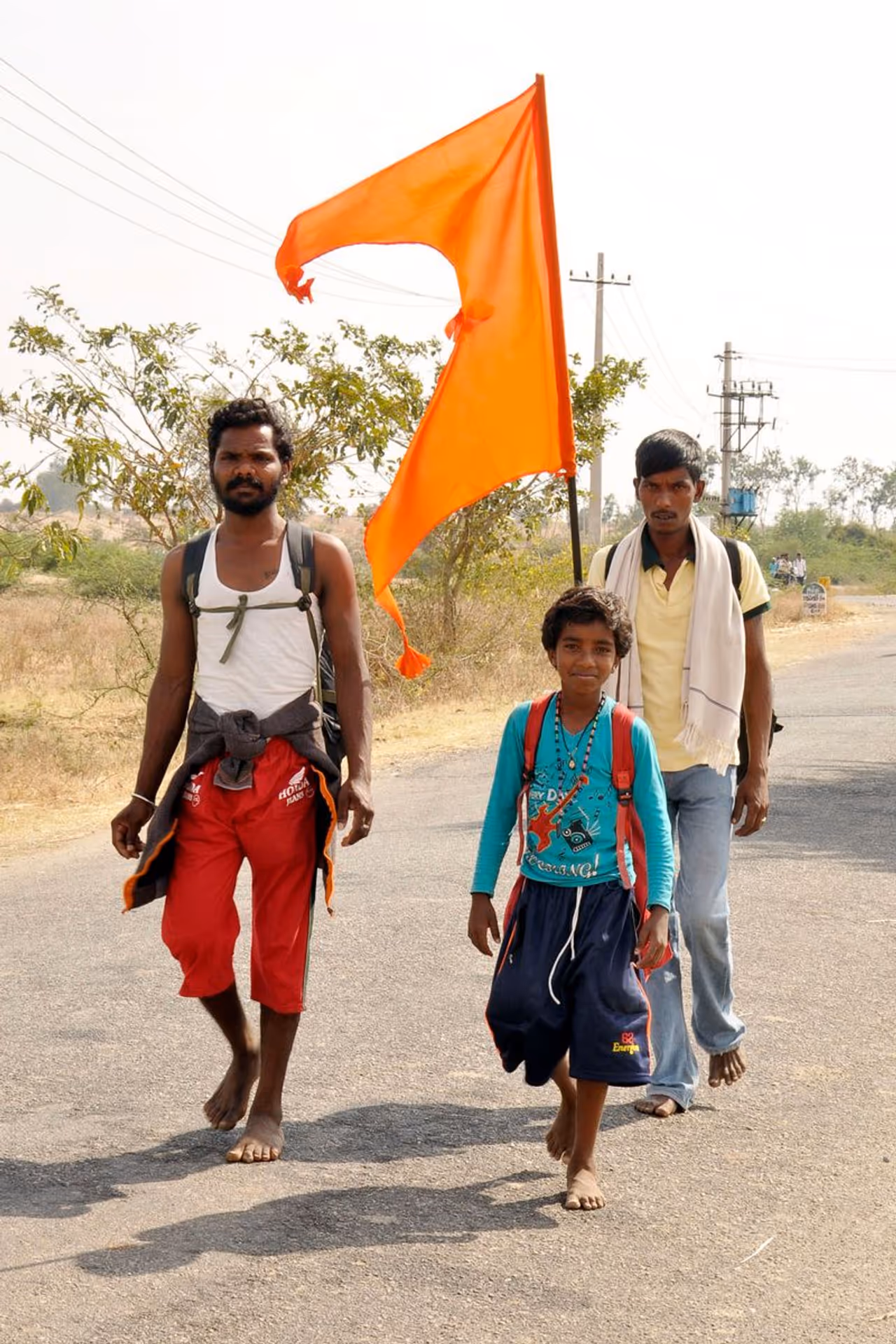 ದೂರದ ಊರುಗಳಿಂದ ಕೊಟ್ಟೂರೇಶ್ವರ ಜಾತ್ರೆಗೆ ಆಗಮಿಸುತ್ತಿರುವ ಭಕ್ತವೃಂದ