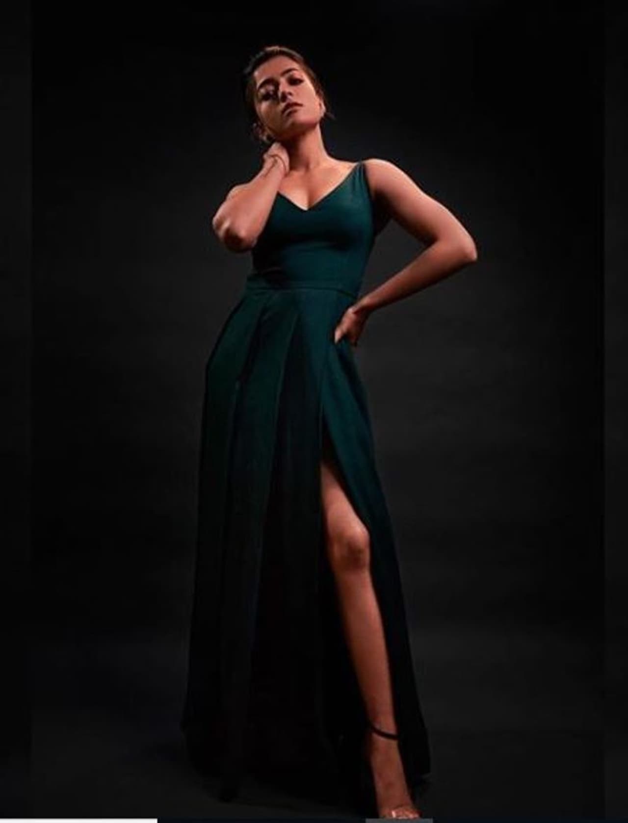 'ಯಜಮಾನ' ಚಿತ್ರದಲ್ಲಿ ದರ್ಶನ್ ಜೊತೆ ತೆರೆ ಹಂಚಿಕೊಂಡಿದ್ದ ಕಿರಿಕ್ ಬೆಡಗಿ ರಶ್ಮಿಕಾ ಮಂದಣ್ಣ.