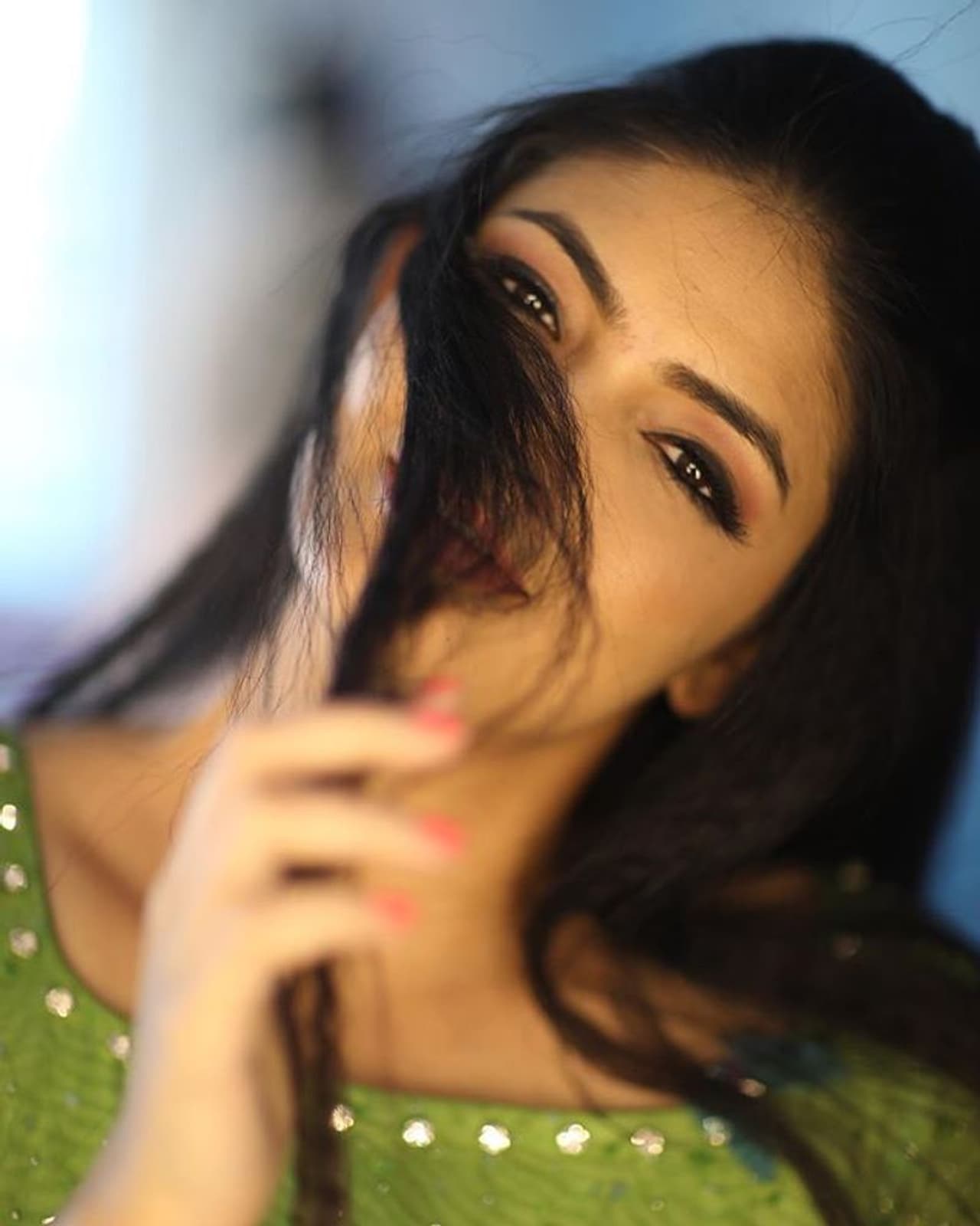 (Photo Courtesy__Instagram) 'ప్రయాణం' సినిమాలో హీరోయిన్ ఫ్రెండ్ క్యారెక్టర్ లో నటించి టాలీవుడ్ కి పరిచయమైంది నటి కల్పికా గణేష్.