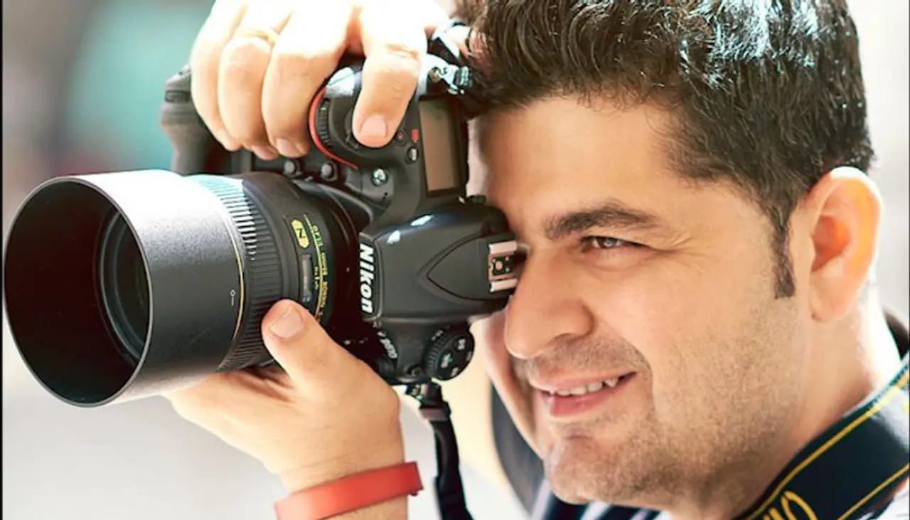 ಪೋಟೋಗ್ರಾಫರ್ ಡಾಬೋ ರತ್ನಾನಿ ತಮ್ಮ ಕ್ಯಾಲೆಂಡರ್‌ಗಾಗಿ ಈ ಪೋಟೋ ಶೂಟ್ ಮಾಡಿಸಿದ್ದರು.