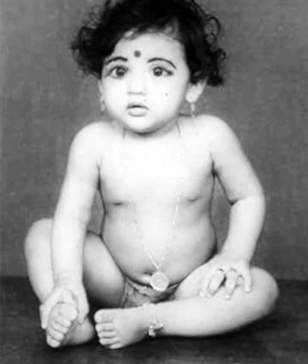 குழந்தையாக மக்கள் செல்வி ஜெயலலிதா குழந்தையாக மக்கள் செல்வி ஜெயலலிதா