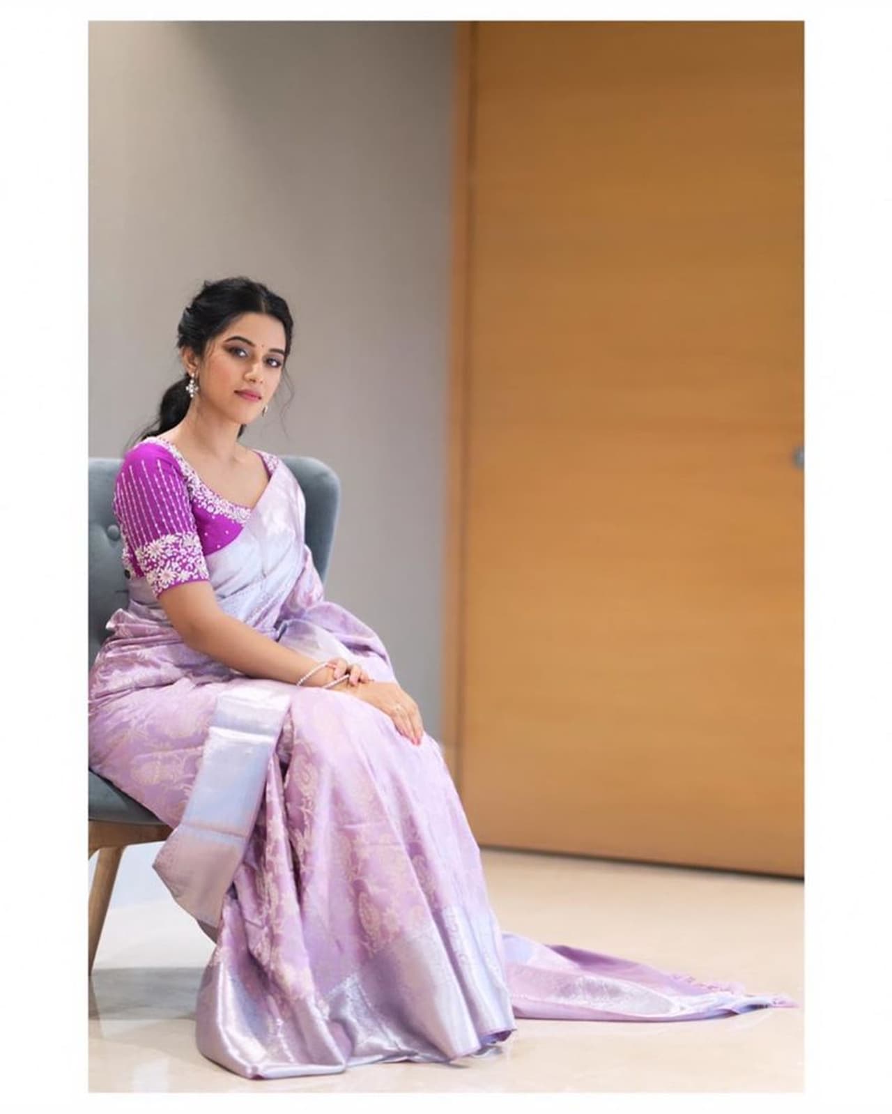 அசத்தல் லுக் அசத்தல் லுக்