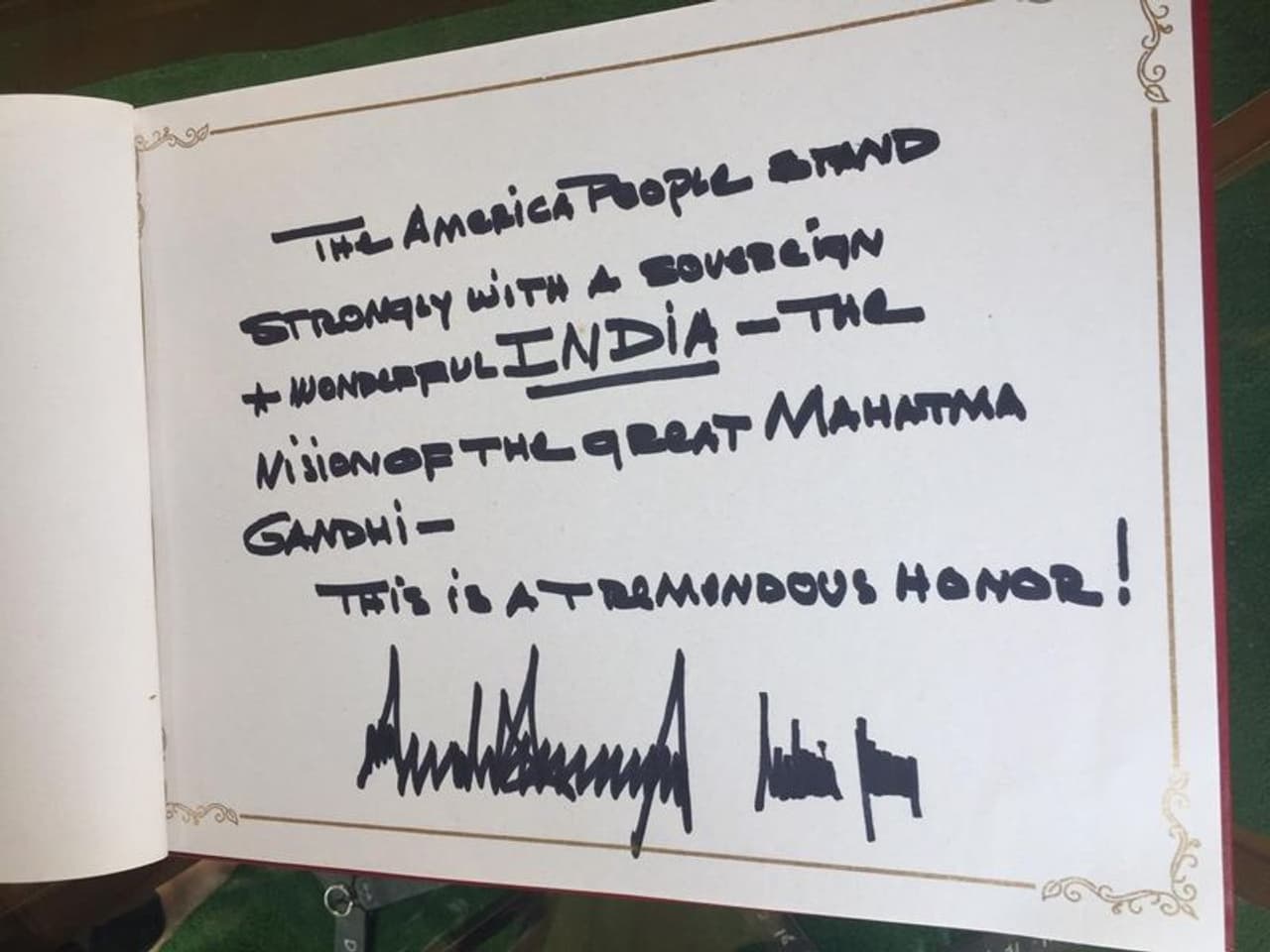 రాష్ట్రపతి భవన్ విజిటర్స్ రిజిస్టర్ లో ట్రంప్ సంతకం రాష్ట్రపతి భవన్ విజిటర్స్ రిజిస్టర్ లో ట్రంప్ సంతకం