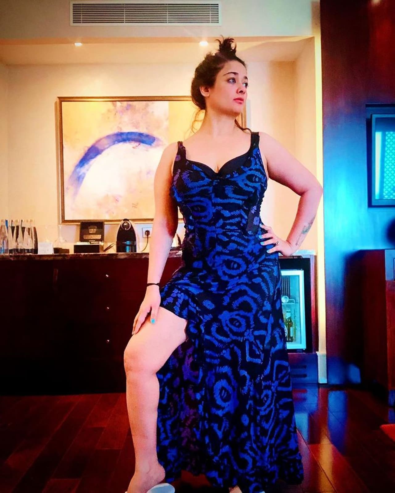 மேக் அப் போடாமல் போஸ் கொடுக்கும் கிரண் மேக் அப் போடாமல் போஸ் கொடுக்கும் கிரண்