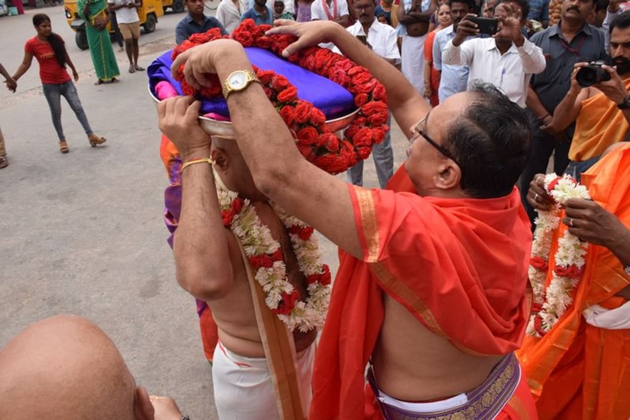 ಮಂತ್ರಾಲಯದಲ್ಲಿ ನಡೆದ ಶ್ರೀಗುರುಸಾರ್ವಭೌಮರ 425 ನೇ ವರ್ಧಂತೋತ್ಸವ