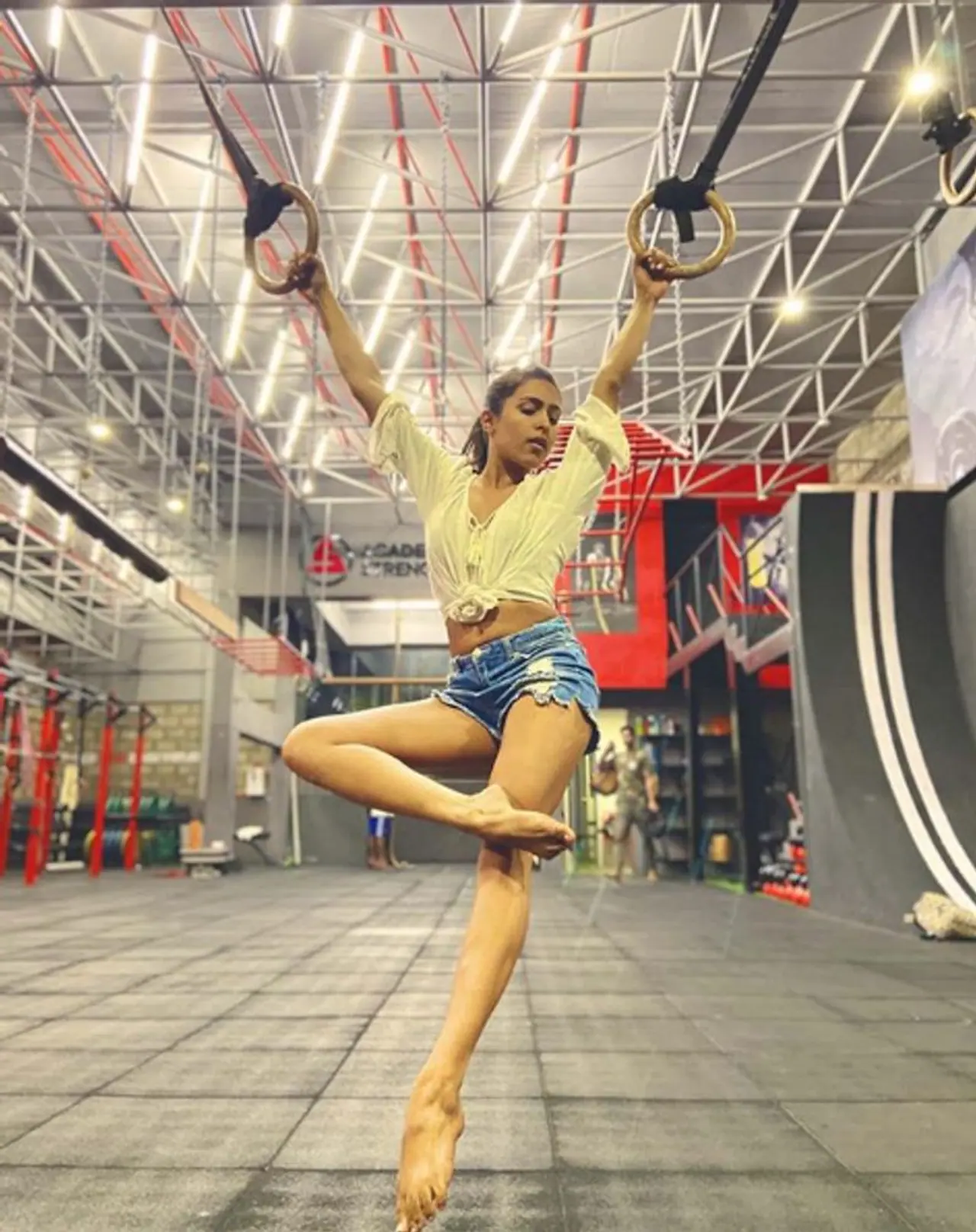 ಮೊದಲ ಚಿತ್ರ ಕಿರಿಕ್ ಪಾರ್ಟಿಯಲ್ಲಿ ಅಭಿನಯದಿಂದ ಜನಮನಗೆದ್ದ ಬಿಂದಾಸ್ ಬೆಡಗಿ ಸಂಯುಕ್ತ ಹೆಗ್ಡೆ. ಮೊದಲ ಚಿತ್ರ ಕಿರಿಕ್ ಪಾರ್ಟಿಯಲ್ಲಿ ಅಭಿನಯದಿಂದ ಜನಮನಗೆದ್ದ ಬಿಂದಾಸ್ ಬೆಡಗಿ ಸಂಯುಕ್ತ ಹೆಗ್ಡೆ.