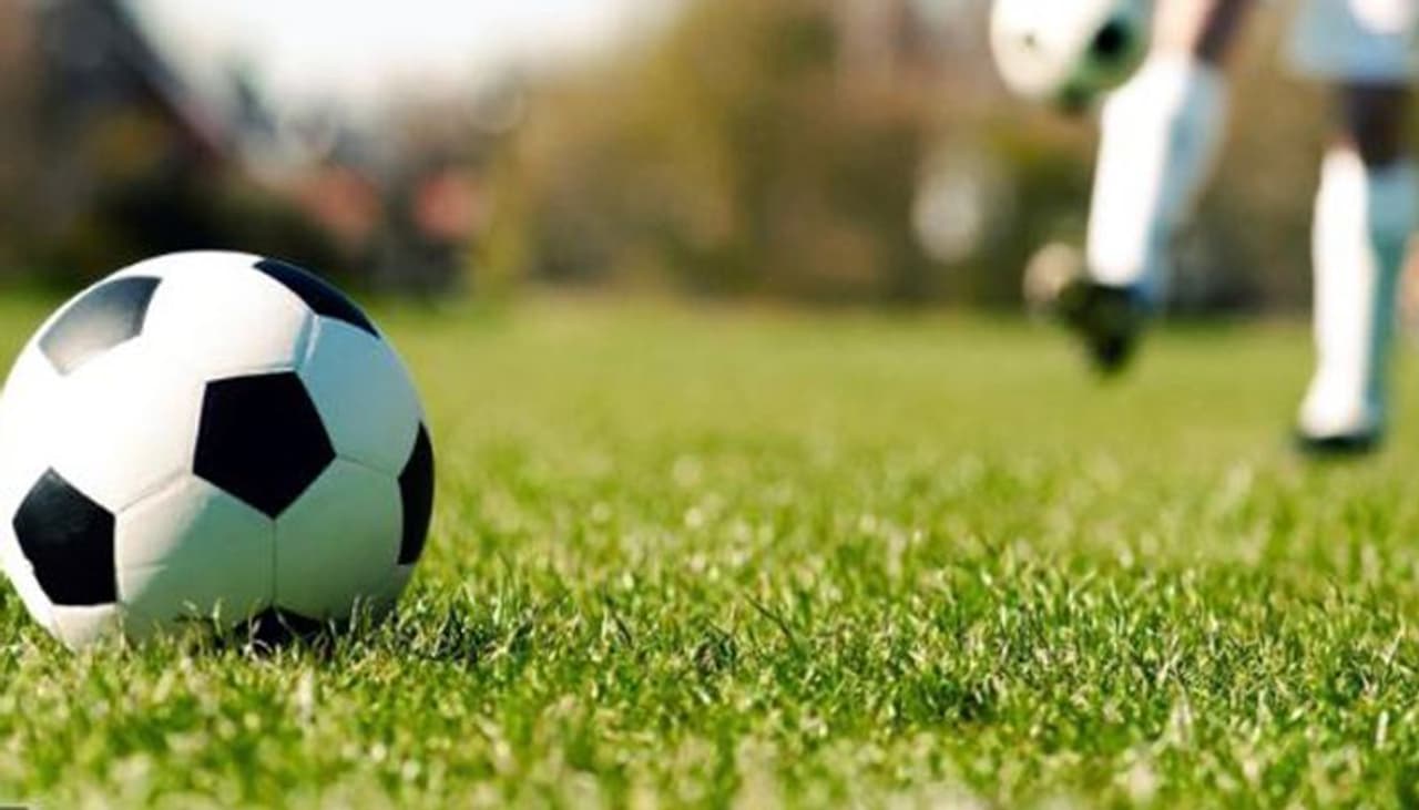 கால்பந்து போட்டி