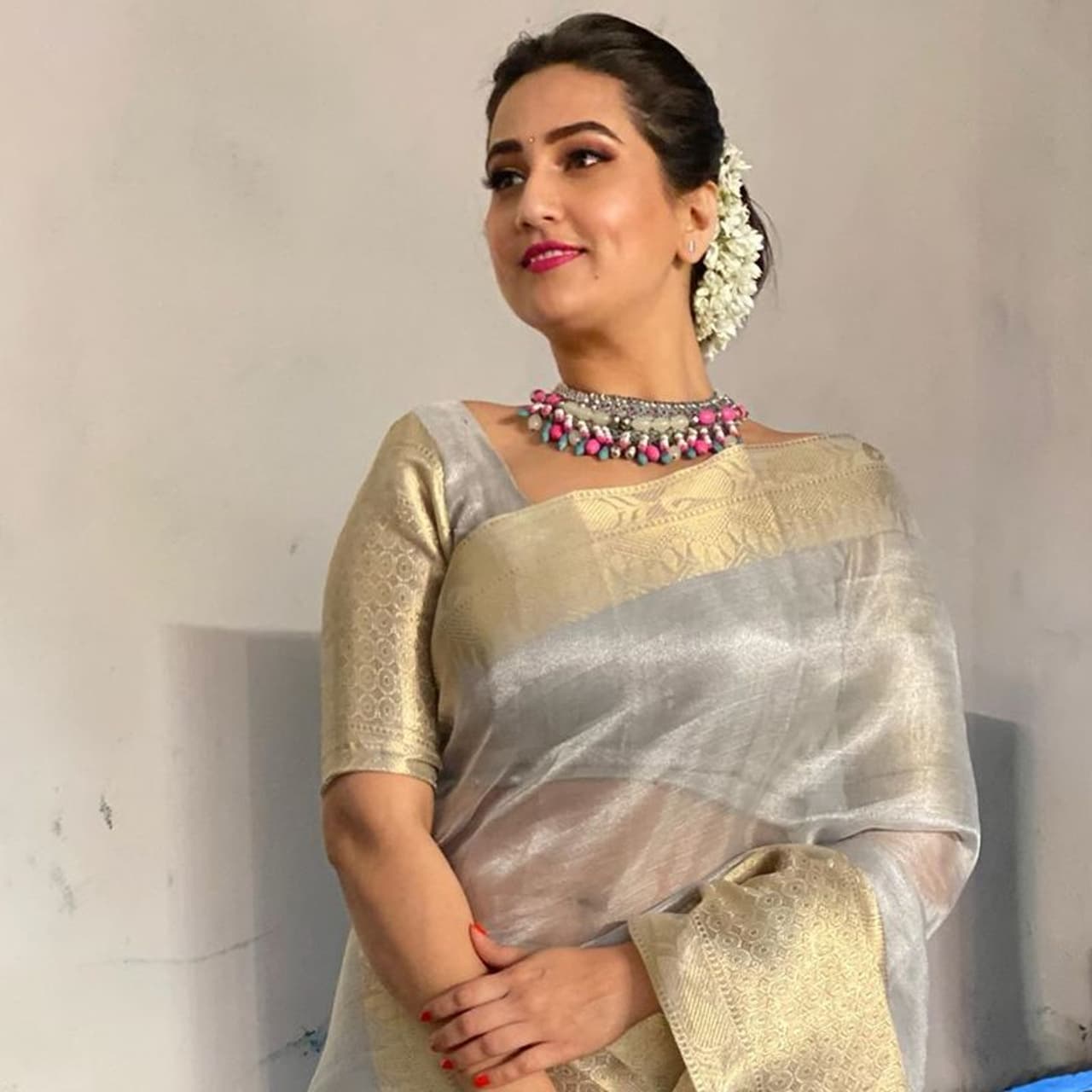 (Courtesy:Instagram)మంచి వాక్ చాతుర్యం కల యాంకర్స్ లో మంజూష కూడా ఒకరు. (Courtesy:Instagram)మంచి వాక్ చాతుర్యం కల యాంకర్స్ లో మంజూష కూడా ఒకరు.