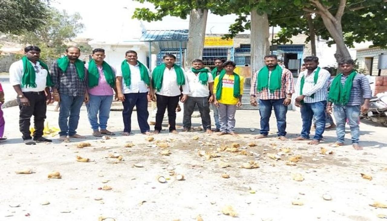 ಕೊರೋನಾ ವೈರಸ್ ಭೀತಿಯಿಂದ ದೇಶಾದ್ಯಂತ ಕಂಗಾಲಾದ ಜನತೆ ಕೊರೋನಾ ವೈರಸ್ ಭೀತಿಯಿಂದ ದೇಶಾದ್ಯಂತ ಕಂಗಾಲಾದ ಜನತೆ