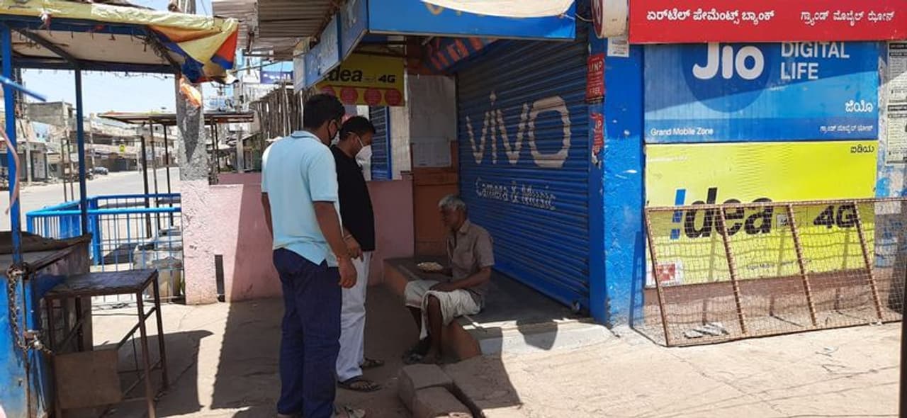 ಜನತಾ ಕರ್ಫ್ಯೂದಿಂದ ಹಾವೇರಿ ನಗರದಲ್ಲಿ ಎಲ್ಲ ಹೊಟೆಲ್, ಅಂಗಡಿಗಳಿಗೆ ಬೀಗ