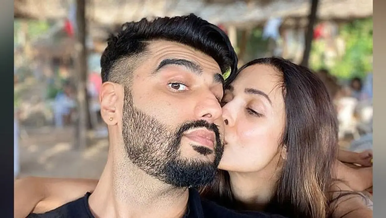 <p>The romance of Arjun Kapoor and Malaika Arora, which was once very hush hush, is now in the open as the actors are seen expressing their love openly on social media.</p> <p>The romance of Arjun Kapoor and Malaika Arora, which was once very hush hush, is now in the open as the actors are seen expressing their love openly on social media.</p>