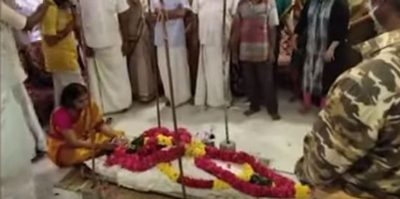 நடிகர் சேதுராமனின் இறுதி ஊர்வலம்: நடிகர் சேதுராமனின் இறுதி ஊர்வலம்: