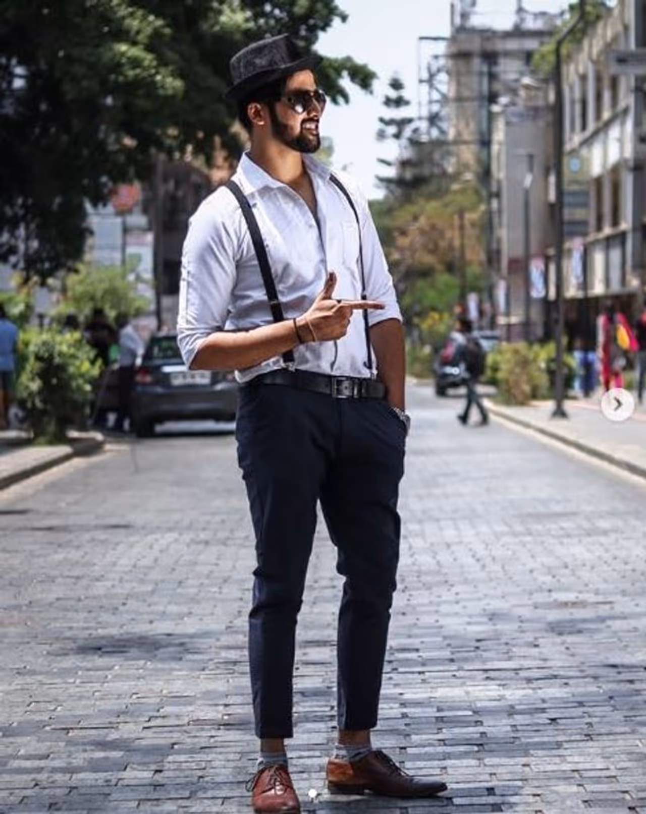 ಸ್ವಾಮಿನಾಥನ್ ಮೆಕ್ಯಾನಿಕಲ್ ಎಂಜಿನಿಯರಿಂಗ್ ಪದವೀಧರ. ಸ್ವಾಮಿನಾಥನ್ ಮೆಕ್ಯಾನಿಕಲ್ ಎಂಜಿನಿಯರಿಂಗ್ ಪದವೀಧರ.