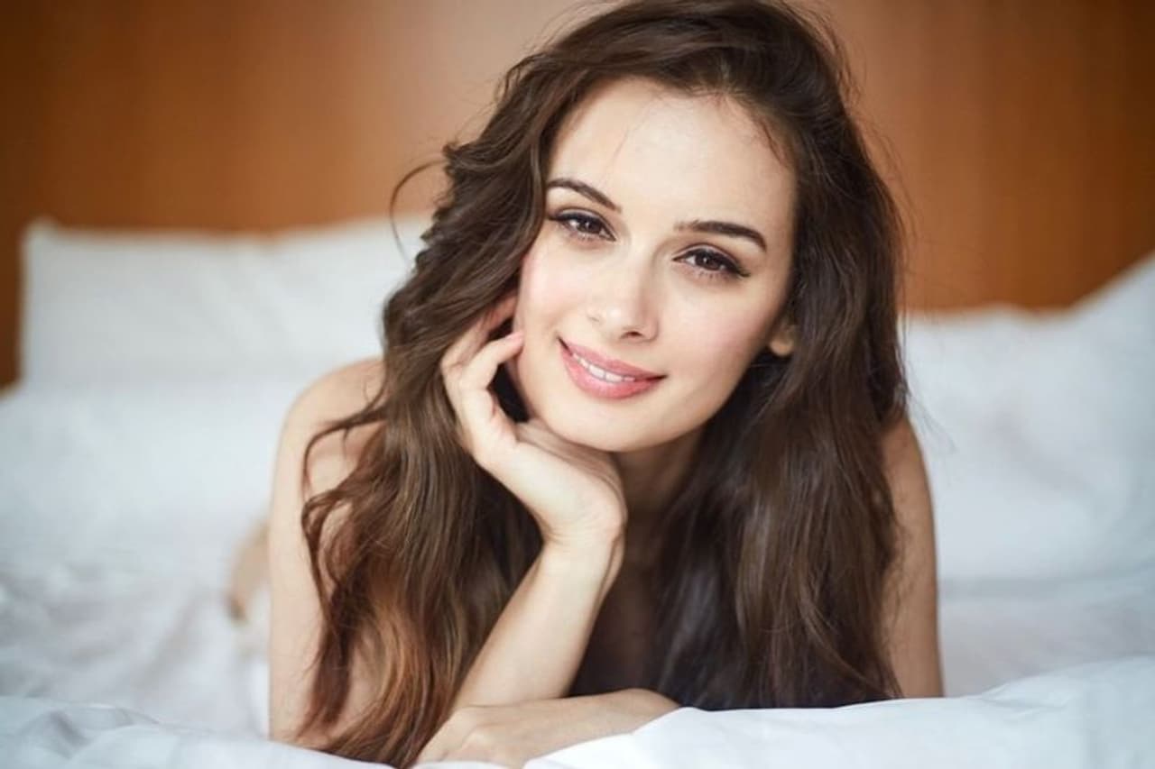 Evelyn sharma Evelyn sharma