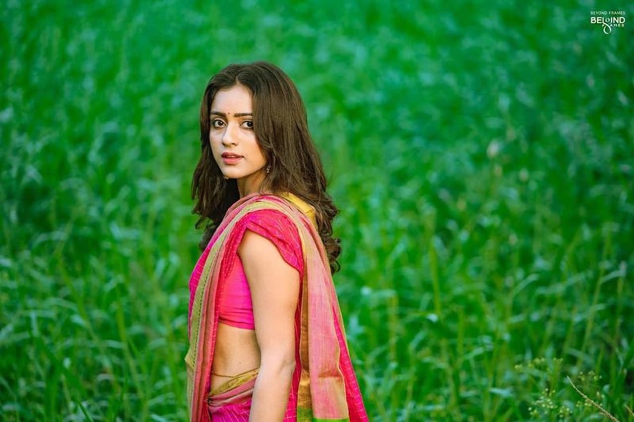 (Courtesy: Instagram) నటిగా టాలీవుడ్ లో రాణించిన వితిక ఆ తర్వాత కొంత కాలానికి హీరో వరుణ్ సందేశ్ ని ప్రేమ వివాహం చేసుకుంది.