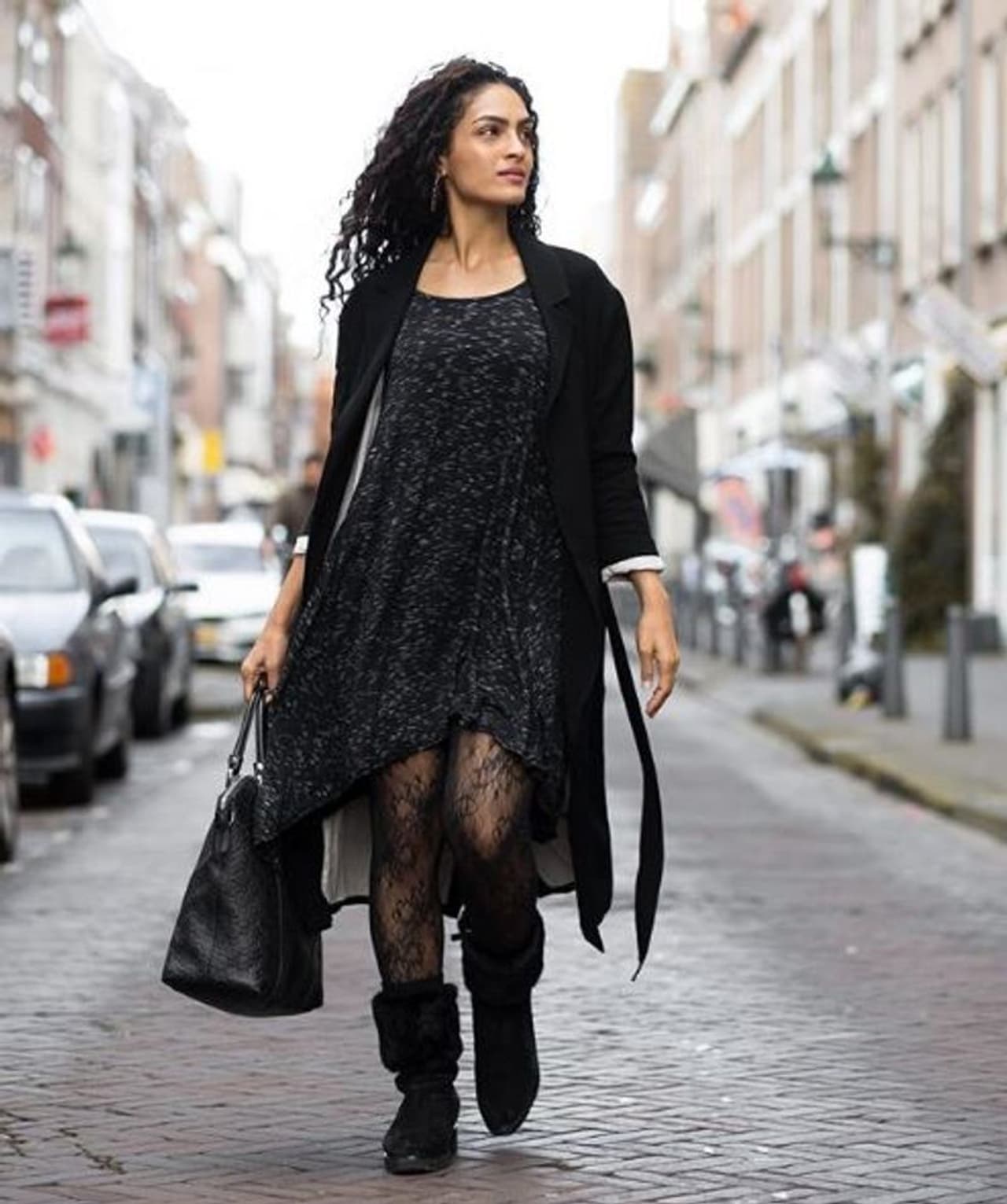 ಹೈದರಾಬಾದ್ ಮೂಲದ ರುಕ್ಮಿಣಿ. ಹೈದರಾಬಾದ್ ಮೂಲದ ರುಕ್ಮಿಣಿ.