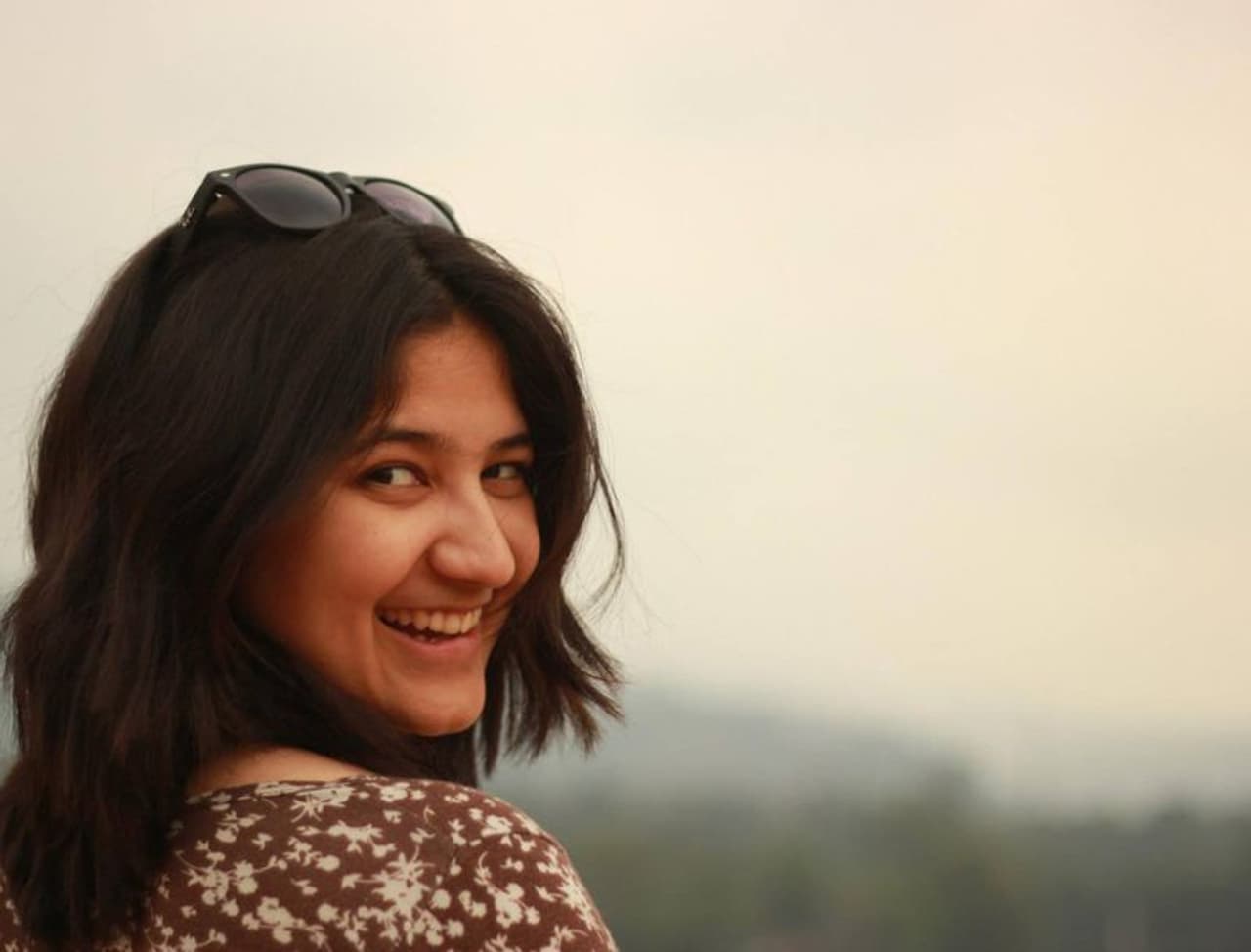 ಸುಹಾನಿ ಮೋಹನ್. ಮೆಟಲರ್ಜಿಕಲ್ ಎಂಜಿನಿಯರಿಂಗ್ ಮತ್ತು ಮೆಟೀರಿಯಲ್ಸ್ ಸೈನ್ಸ್ನಲ್ಲಿ ಸ್ನಾತಕೋತ್ತರ ಪದವೀಧರೆ. ಇನ್ನೂ ಮೂವತ್ತು ವರ್ಷ ವಯಸ್ಸು. ಏನಾದರೂ ಸಾಧಿಸಬೇಕೆಂಭ ಛಲದ ಯುವತಿ. ಇಷ್ಟು ಕಡಿಮೆ ವಯಸ್ಸಿನಲ್ಲಿ ದೇಶವೇ ಮೆಚ್ಚುವಂತ ಸಾಧನೆ ಮಾಡಿದ್ದಾಳೆ. ಸುಹಾನಿ ಮೋಹನ್. ಮೆಟಲರ್ಜಿಕಲ್ ಎಂಜಿನಿಯರಿಂಗ್ ಮತ್ತು ಮೆಟೀರಿಯಲ್ಸ್ ಸೈನ್ಸ್ನಲ್ಲಿ ಸ್ನಾತಕೋತ್ತರ ಪದವೀಧರೆ. ಇನ್ನೂ ಮೂವತ್ತು ವರ್ಷ ವಯಸ್ಸು. ಏನಾದರೂ ಸಾಧಿಸಬೇಕೆಂಭ ಛಲದ ಯುವತಿ. ಇಷ್ಟು ಕಡಿಮೆ ವಯಸ್ಸಿನಲ್ಲಿ ದೇಶವೇ ಮೆಚ್ಚುವಂತ ಸಾಧನೆ ಮಾಡಿದ್ದಾಳೆ.