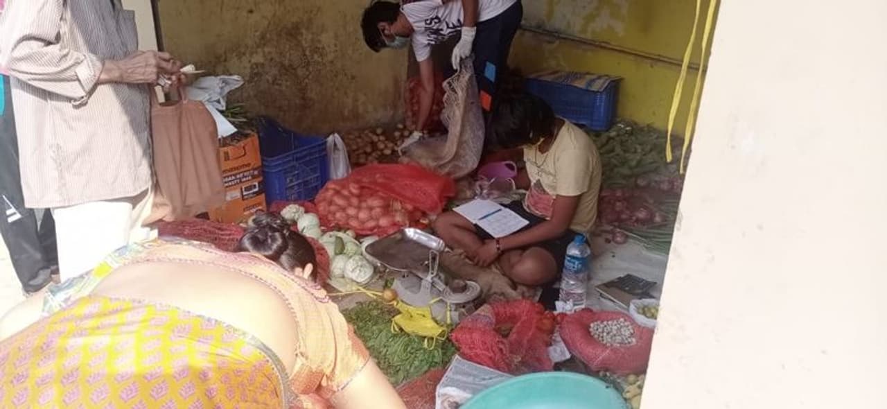 ತರಕಾರಿ ಅಂಗಡಿಯಿಟ್ಟ ಸಾಫ್ಟ್‌ವೇರ್‌ ಉದ್ಯೋಗಿಗಳು