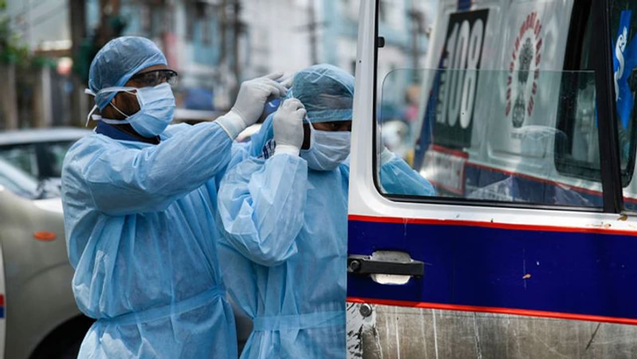 ಕೊರೋನಾ ವೈರಸ್ ಹೆಚ್ಚಾಗುತ್ತಿರುವ ಕಾರಣ ಭಾರತದಲ್ಲಿ ಲಾಕ್‌ಡೌನ್ ವಿಸ್ತರಿಸಲಾಗಿದೆ