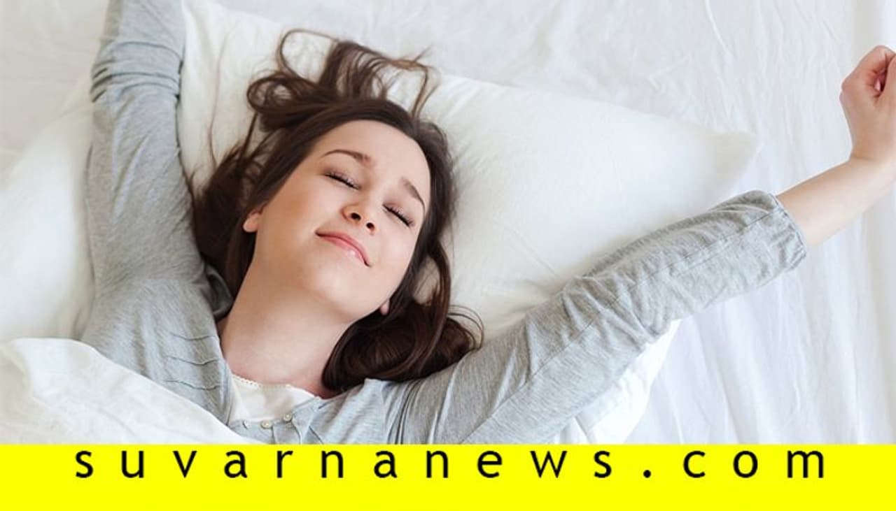 <p>ಸುಪ್ತ ಮನಸ್ಸಿನ ಆಲೋಚನೆಗಳು ನಿದ್ರೆಯಲ್ಲಿನ ಕನಸುಗಳಿಗೆ ಕಾರಣ. ಇದಲ್ಲದೆ, ಕನಸುಗಳು ಭವಿಷ್ಯದ ಅನೇಕ ಸೂಚನೆಗಳನ್ನೂ&nbsp;ನೀಡುತ್ತವೆ. ಭವಿಷ್ಯದ ಈ ಚಿಹ್ನೆಗಳನ್ನು ಅರ್ಥಮಾಡಿಕೊಳ್ಳಲು, ಸ್ವಪ್ನ&nbsp;ಶಾಸ್ತ್ರವನ್ನು ಹಿಂದೂ ಧರ್ಮದಲ್ಲಿ ಬರೆಯಲಾಗಿದೆ. ಇದರಲ್ಲಿ &nbsp;ಕನಸಿಗೆ ಶುಭ ಮತ್ತು ಕೆಟ್ಟ ಫಲಿತಾಂಶಗಳನ್ನು ತಿಳಿಸಲಾಗಿದೆ. ಇಂದು, ಕನಸಿನಲ್ಲಿ ನೀರನ್ನು ನೋಡುವುದರ ಅರ್ಥವೇನೆಂದು ತಿಳಿಯೋಣ.</p>