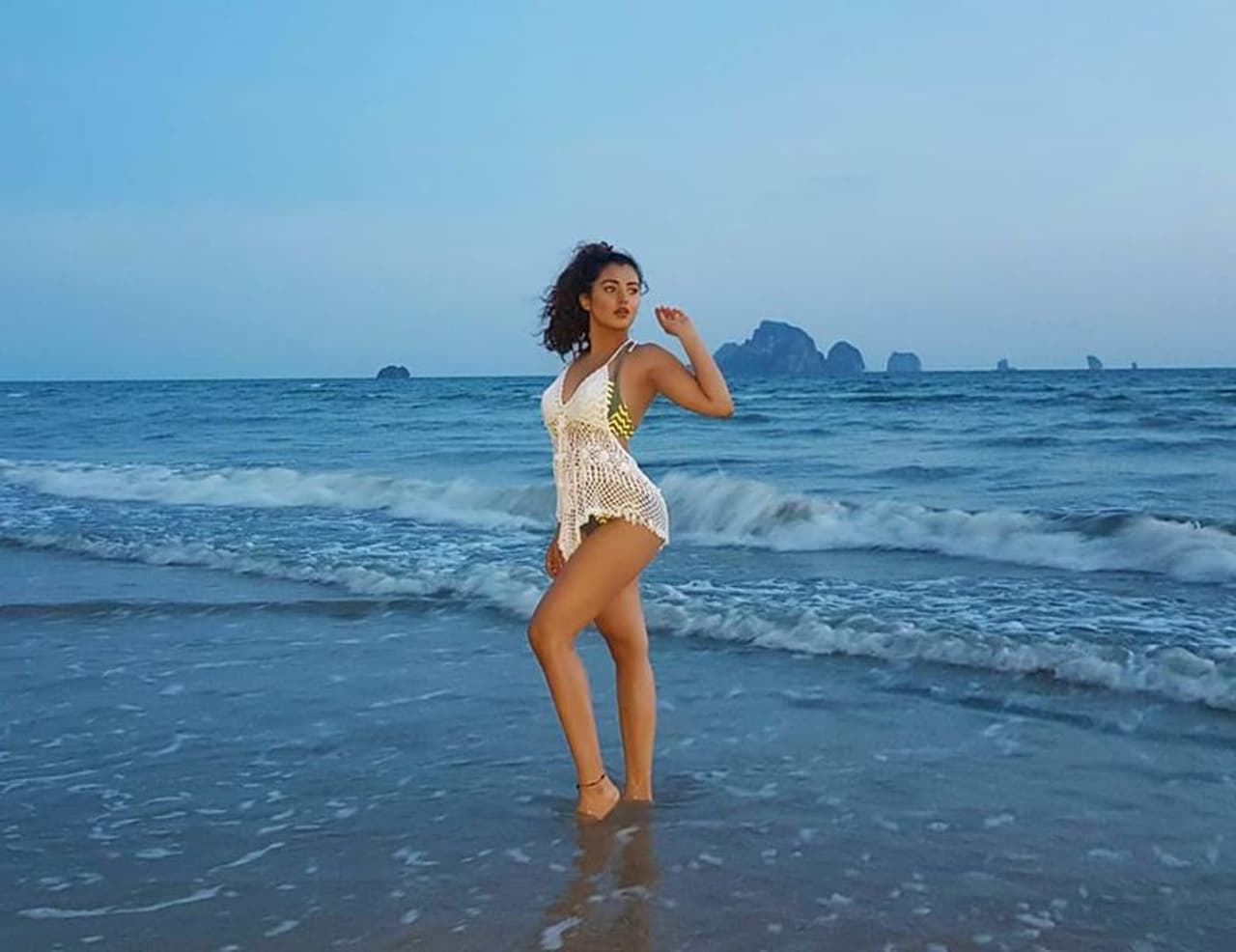 Malavikasharma Malavikasharma 