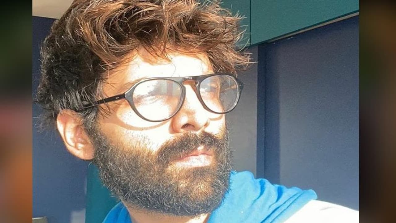 <p>ಬಾಲಿವುಡ್‌ನ ಯಂಗ್‌ ನಟ ಕಾರ್ತಿಕ್‌ ಆರ್ಯನ್‌ ಹುಡುಗಿಯರ ಫೇವರೇಟ್‌.</p>