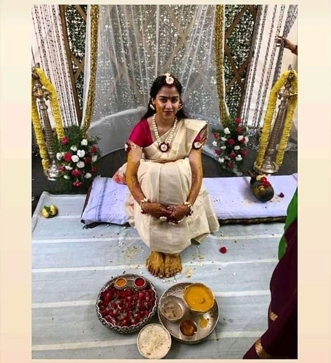 <p>Nikil Kumarasamy Revathy Marriage Photos</p> <p>Nikil Kumarasamy Revathy Marriage Photos</p>