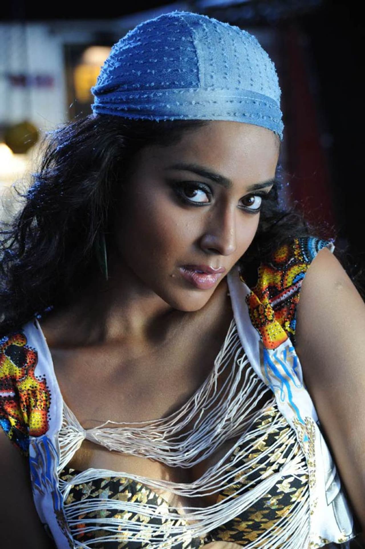 <p> ప్రస్తుతం కుర్ర హీరోయిన్ల జోరు పెరగడంతో సహజంగానే శ్రీయ జోరు తగ్గింది. </p> <p> ప్రస్తుతం కుర్ర హీరోయిన్ల జోరు పెరగడంతో సహజంగానే శ్రీయ జోరు తగ్గింది. </p>