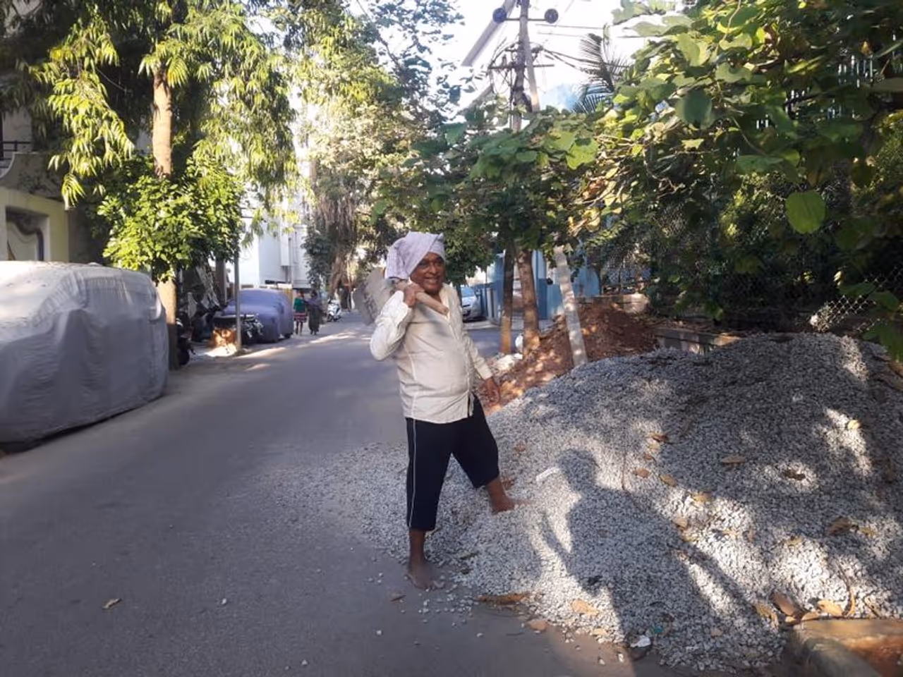 <p>ಲಾಕ್ ಡೌನ್ ಟೈಮ್ ಅಲ್ಲಿ ಹಂಸಲೇಖ ವಿಶೇಷ ಕಾರ್ಯ</p> <p>ಲಾಕ್ ಡೌನ್ ಟೈಮ್ ಅಲ್ಲಿ ಹಂಸಲೇಖ ವಿಶೇಷ ಕಾರ್ಯ</p>