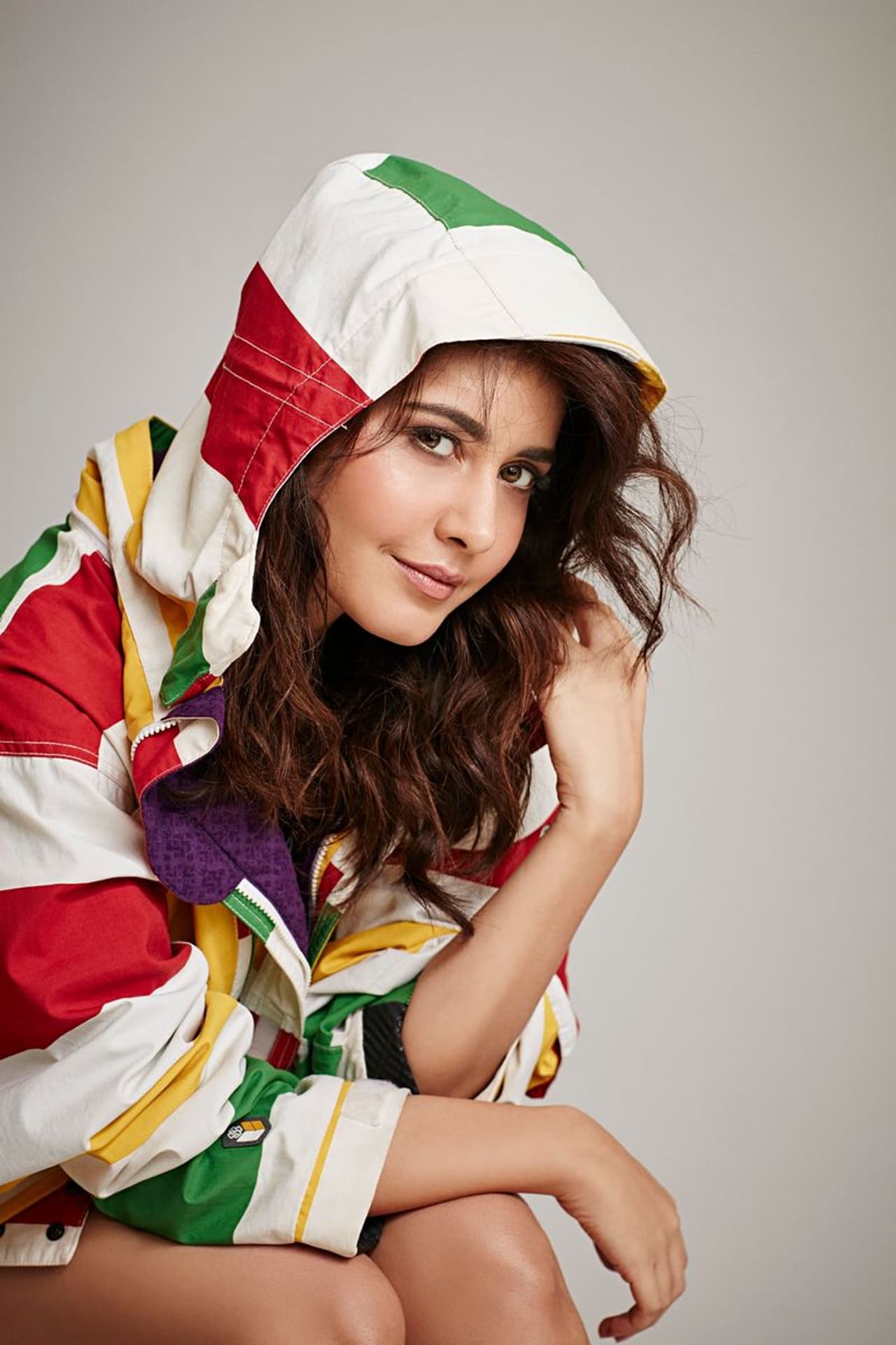 <p style="text align: justify;">ప్రస్తుతం కరోనా లాక్ డౌన్ కారణంగా హీరోలు హీరోయిన్లు అంతా ఇళ్లకే పరిమితమయ్యారు. సినిమా కార్యక్రమాలు ఏం జరగకపోవటంతో అంతా ఇంట్లోనే ఉంటున్నారు.</p> <p style="text align: justify;">ప్రస్తుతం కరోనా లాక్ డౌన్ కారణంగా హీరోలు హీరోయిన్లు అంతా ఇళ్లకే పరిమితమయ్యారు. సినిమా కార్యక్రమాలు ఏం జరగకపోవటంతో అంతా ఇంట్లోనే ఉంటున్నారు.</p>