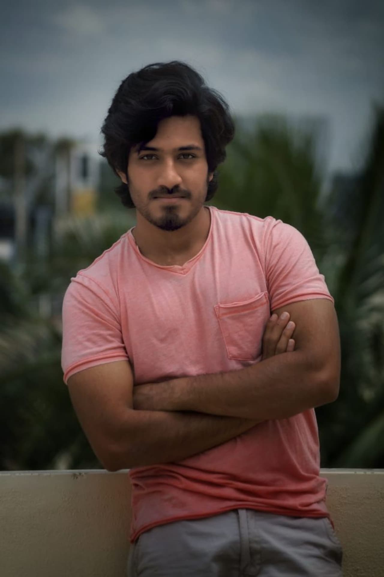 <p>ನಿನಾದ್‌ ಮೂಲತಃ &nbsp;ರಂಗಭೂಮಿ ಕಲಾವಿದ.</p>