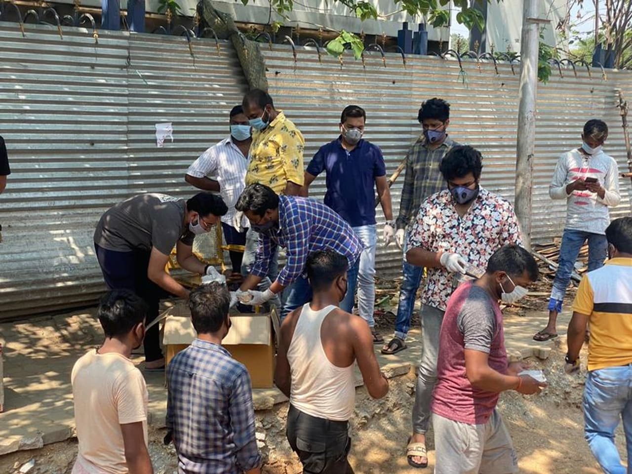 <p>2016ರಲ್ಲಿ ಯೂತ್ ಕಾಂಗ್ರೆಸ್ ಗಾಂಧಿ ಬಜಾರ್ ಯೂನಿಟ್ ಪ್ರೆಸಿಡೆಂಟ್ ಸ್ಥಾನ ಸ್ವೀಕರಿಸಿದ ವಿಷ್ಣು.</p> <p>2016ರಲ್ಲಿ ಯೂತ್ ಕಾಂಗ್ರೆಸ್ ಗಾಂಧಿ ಬಜಾರ್ ಯೂನಿಟ್ ಪ್ರೆಸಿಡೆಂಟ್ ಸ್ಥಾನ ಸ್ವೀಕರಿಸಿದ ವಿಷ್ಣು.</p>