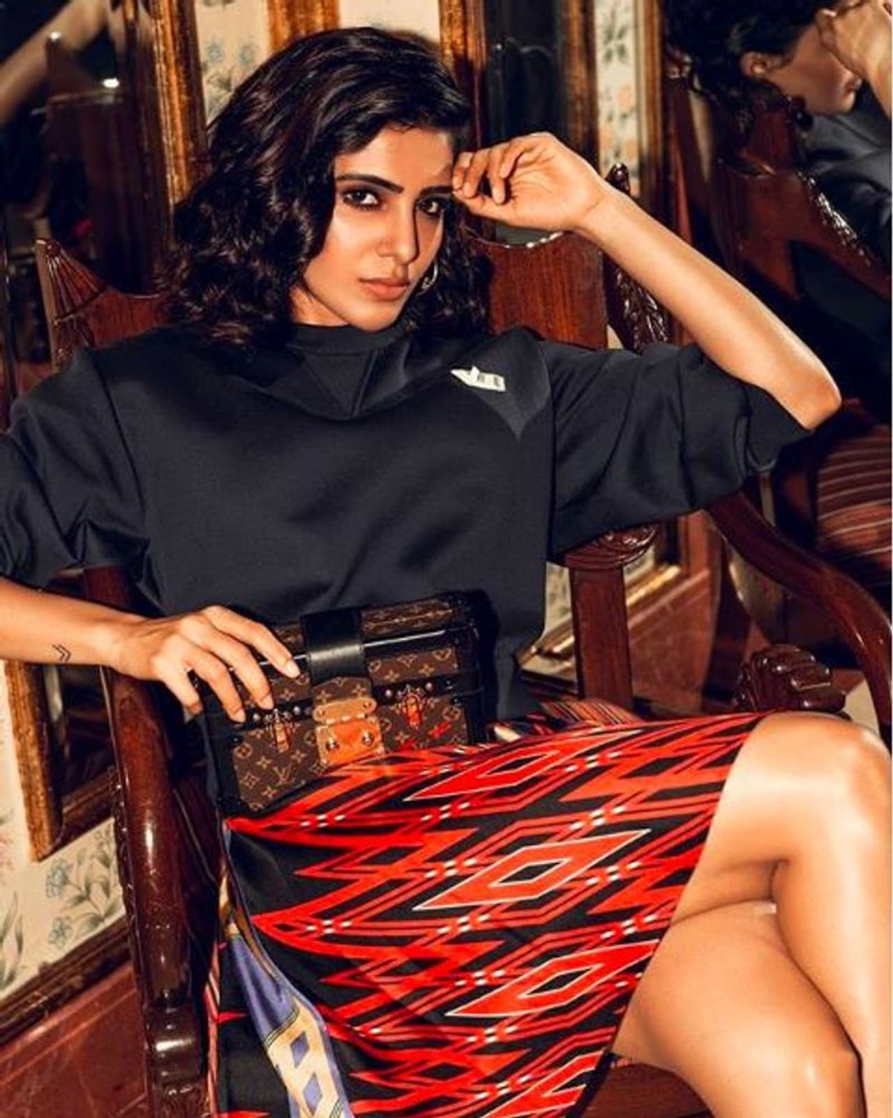<p>Samantha Akkineni is one of those actresses in the South Film industry who is known to take her style statements seriously. </p> <p>Samantha Akkineni is one of those actresses in the South Film industry who is known to take her style statements seriously. </p>