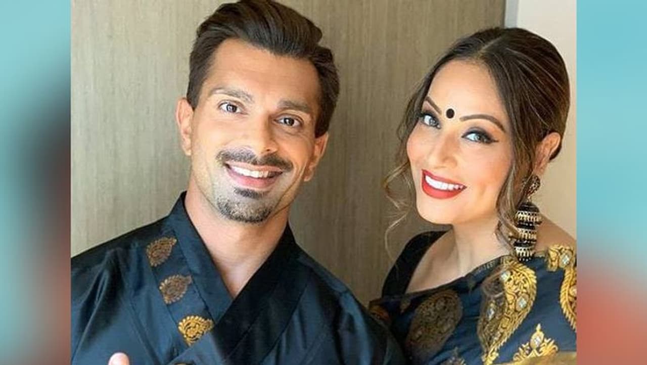 <p style="text align: justify;">ಬಾಲಿವುಡ್ನ ಹಾಟ್ ಕಪಲ್ ಬಿಪಾಶಾ ಬಸು ಮತ್ತು ಕರಣ್ ಸಿಂಗ್ ಗ್ರೋವರ್ ಮದುವೆಗೆ ನಾಲ್ಕು ವರ್ಷದ ಸಂಭ್ರಮ.</p> <p style="text align: justify;">ಬಾಲಿವುಡ್ನ ಹಾಟ್ ಕಪಲ್ ಬಿಪಾಶಾ ಬಸು ಮತ್ತು ಕರಣ್ ಸಿಂಗ್ ಗ್ರೋವರ್ ಮದುವೆಗೆ ನಾಲ್ಕು ವರ್ಷದ ಸಂಭ್ರಮ.</p>