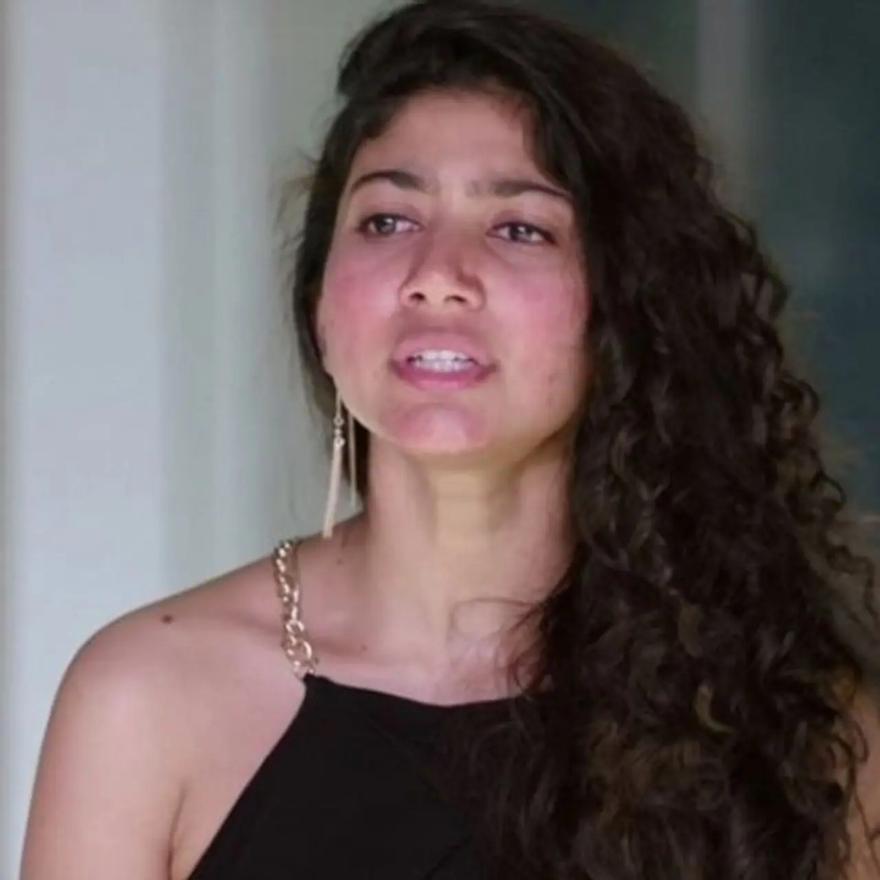 <p>Sai Pallavi is a known face in the south film industry. She has given many hit movies, and is known for her charm, and bold personality. She is now counted as one of the top female artistes. </p> <p>Sai Pallavi is a known face in the south film industry. She has given many hit movies, and is known for her charm, and bold personality. She is now counted as one of the top female artistes. </p>