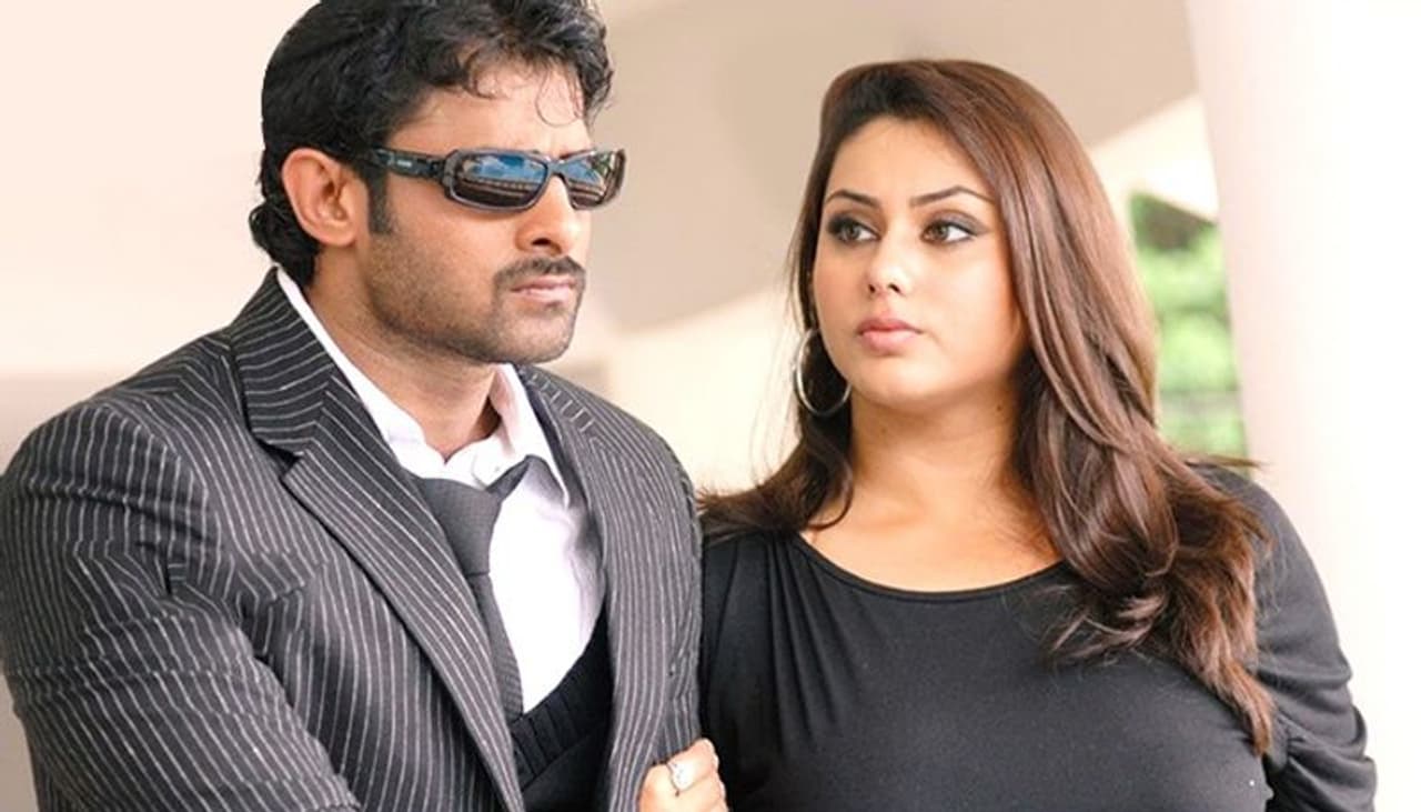 <p>Southern siren Namita, who got married last year with her longtime boyfriend Veerendra Chowdary cleared up the air about rumours of her alleged relationships with her co stars.<br /> </p> <p>Southern siren Namita, who got married last year with her longtime boyfriend Veerendra Chowdary cleared up the air about rumours of her alleged relationships with her co stars.<br /> </p>