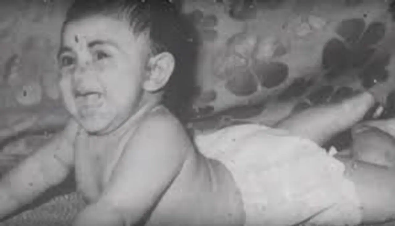 <p>Oviya</p> <p>Oviya</p>