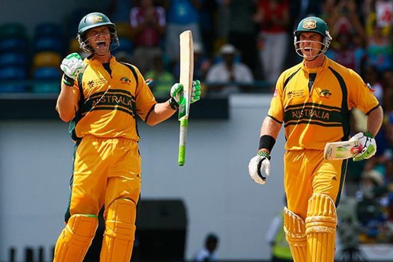 <p><strong>മാത്യൂ ഹെയ്ഡന്‍ ആഡം ഗില്‍ക്രിസ്റ്റ് (5310 റണ്‍സ്, 2001 2008)</strong></p><p>റിക്കിപോണ്ടിംഗിന്റെ ഓസീസ് നിരയിലെ പ്രധാന ആയുങ്ങളായിരുന്നു ഹെയ്ഡന്‍ ഗില്ലി ജോഡി. ഓസ്‌ട്രേലിയയുടെ പ്രധാന വിജയങ്ങളിലെല്ലാം ഇരുവരുടെയും കയ്യൊപ്പ് പതിഞ്ഞിട്ടുണ്ട്. ഇവരുടെ അടുത്തെങ്ങും ഇപ്പോഴത്തെ ഓപ്പണര്‍മാര്‍ എത്തിയിട്ടില്ല. ഓസസിന്റെ ചാംപ്യന്‍സ് ട്രോഫി നേട്ടത്തിലും രണ്ട് ലോകകപ്പ് നേട്ടത്തിലും ഇരുവര്‍ക്കും വ്യക്തമായ പങ്കുണ്ട്. ഈ കാലഘട്ടത്തില്‍ ഏതൊരു ടീമും ആഗ്രഹിക്കുന്ന ഓപ്പണര്‍മാരാണ് ഓസീസിന്റേത്. 114 മത്സരങ്ങളില്‍ നിന്ന് 5372 റണ്‍സാണ് ഇരുവരും നേടിയത്. സച്ചിന്‍ ഗാംഗുലി ഓപ്പണര്‍ മാത്രമാണ് ഇവര്‍ക്ക് മുന്നിലുള്ളത്. 16 സെഞ്ചുറി കൂട്ടുക്കെട്ടുകള്‍ ഇവരുടെ പേരിലുണ്ട്. 2007 ലോകകപ്പില്‍ ശ്രീലങ്കയ്‌ക്കെതിരെ നേടിയ 172 റണ്‍സാണ് മികച്ചത്.</p>