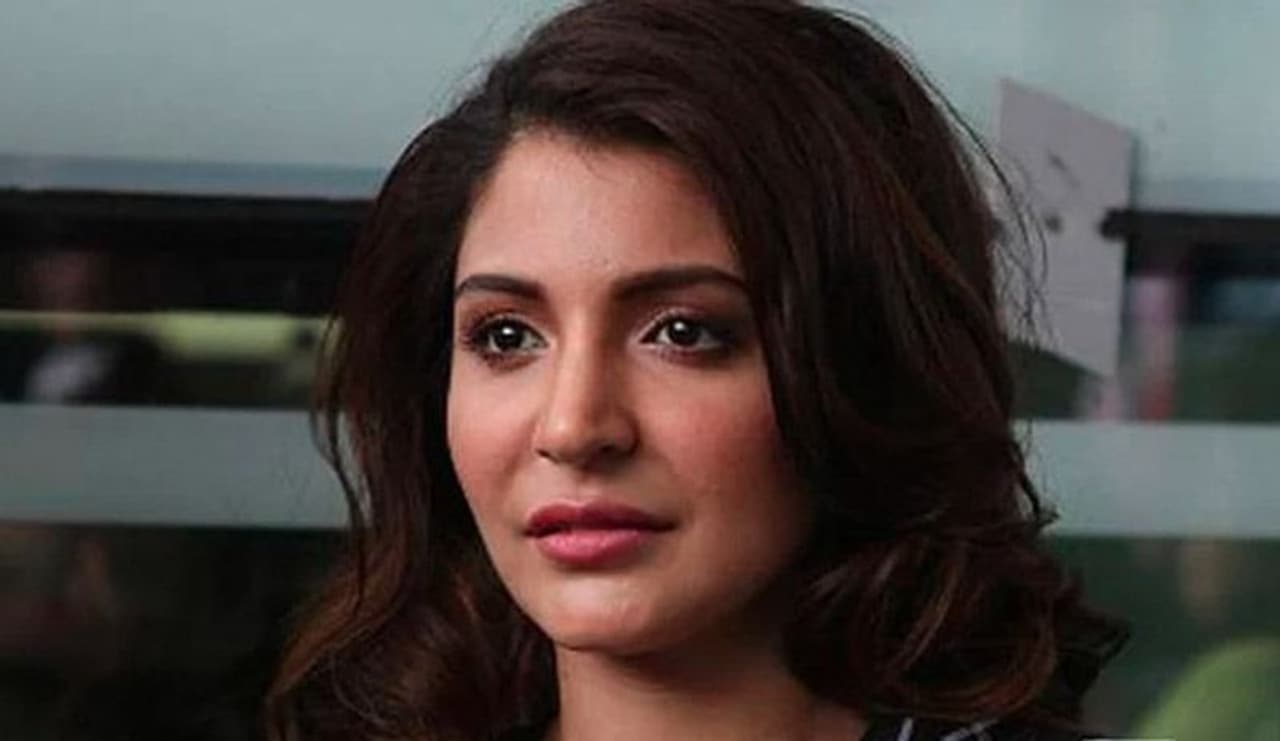 <p>Bollywood actress Anushka Sharma entered the web series industry with her latest production Paatal Lok</p> <p>Bollywood actress Anushka Sharma entered the web series industry with her latest production Paatal Lok</p>