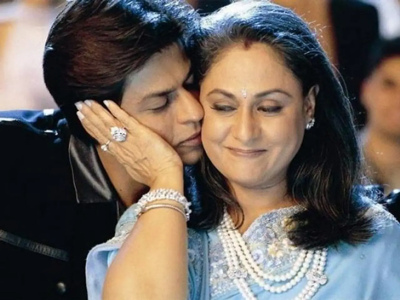 <p>Wife of angry young man of 70s (Amitabh Bachchan) Jaya Bachchan is always seen scolding and disciplining media persons in public. She is always seen speaking her mind and making some bold statements to media. <br /> </p> <p>Wife of angry young man of 70s (Amitabh Bachchan) Jaya Bachchan is always seen scolding and disciplining media persons in public. She is always seen speaking her mind and making some bold statements to media. <br /> </p>