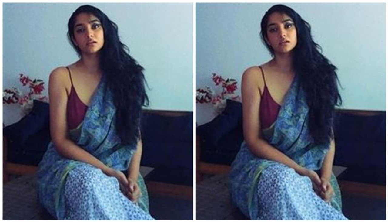 <p>സിനിമയില്‍ കണ്ടതില്‍ നിന്ന് വ്യത്യസ്‍തയായി കുറച്ച് തടി കുറഞ്ഞാണ് കാര്‍ത്തിക ഫോട്ടോഷൂട്ടിലുള്ളത്.</p>