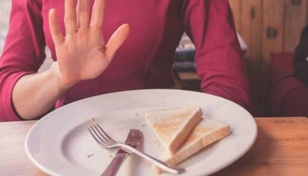 <p>skipping food</p> <p>skipping food</p>